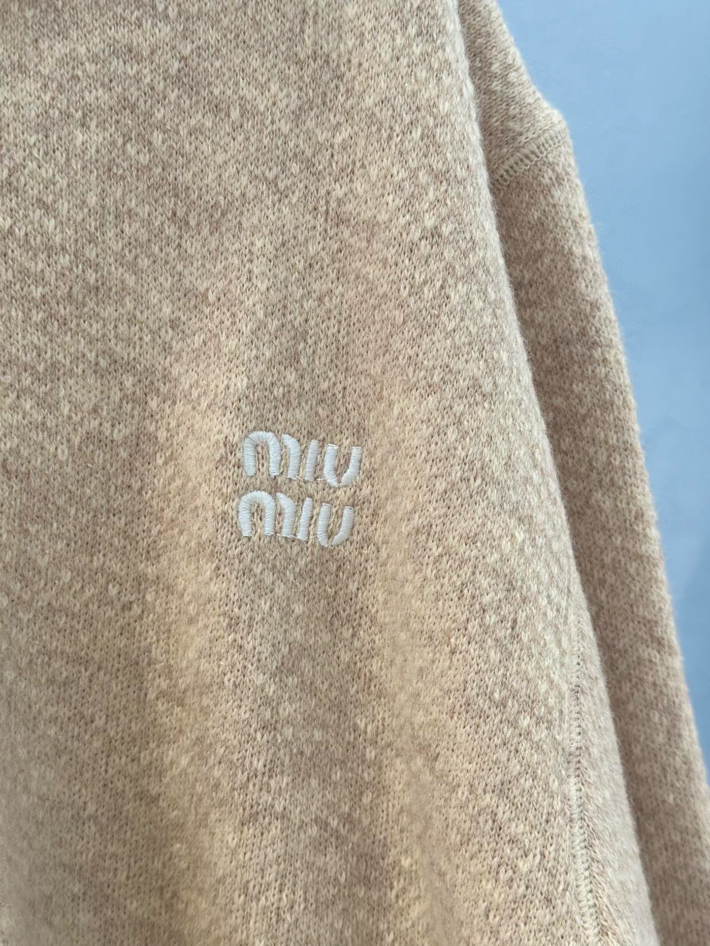MIU M ZIP HOODIE
