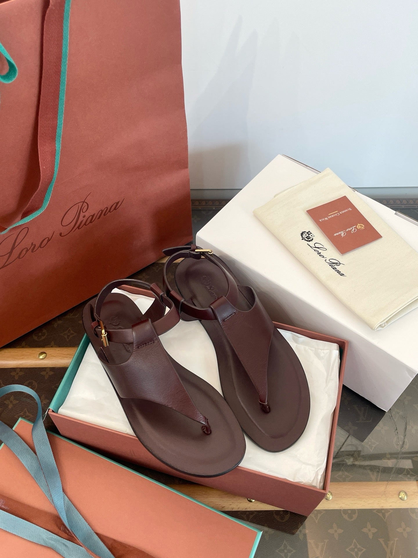 LORO P SANDALS