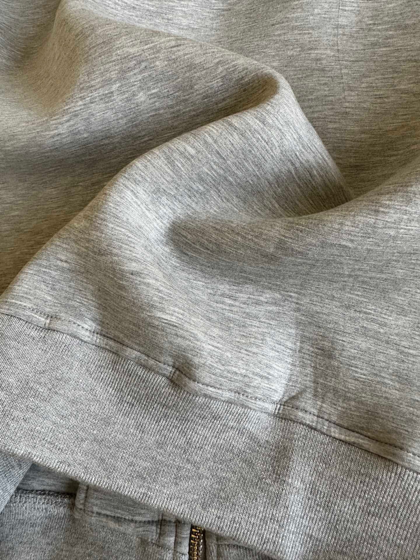 MIU M ZIP HOODIE