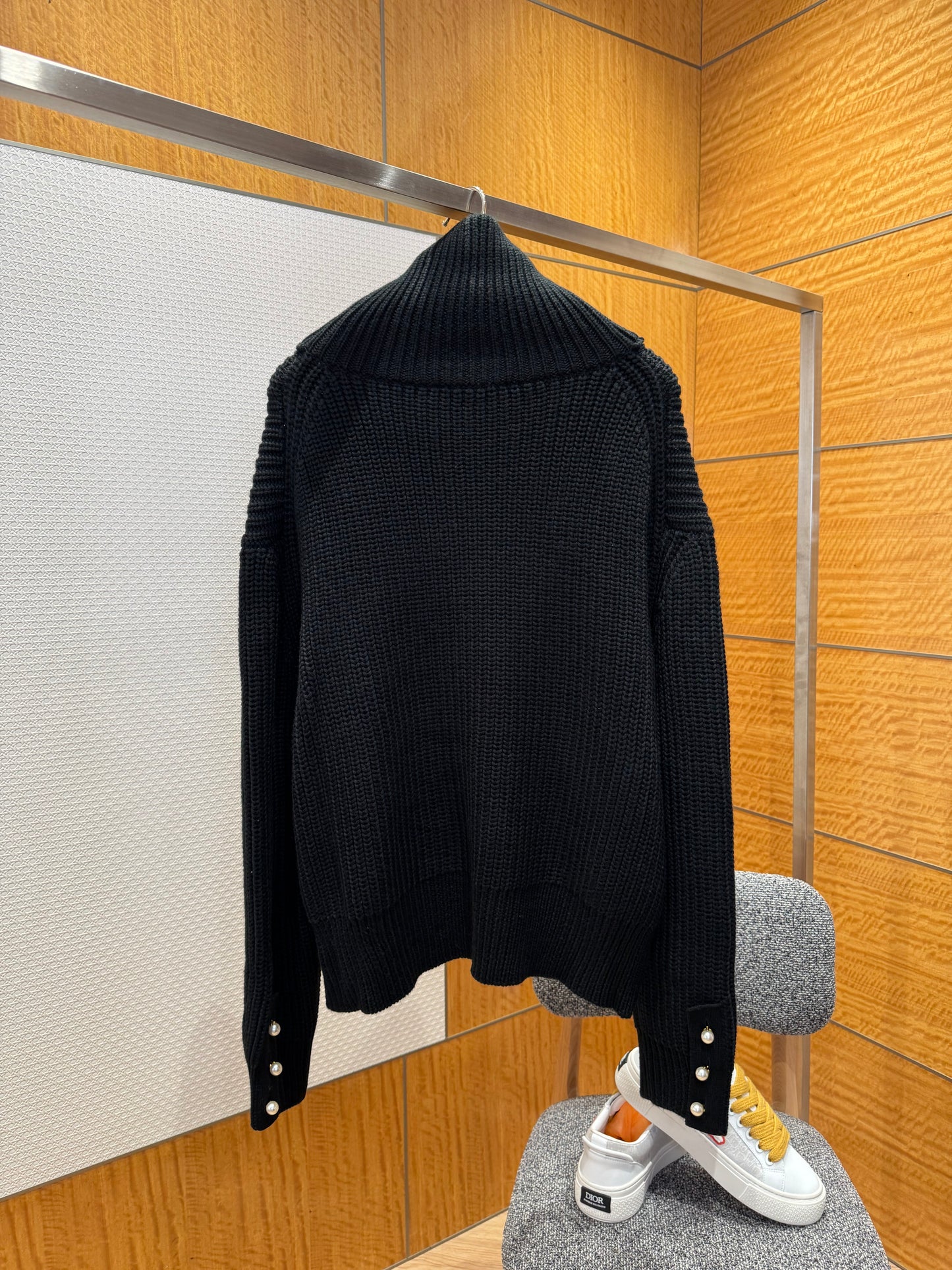 LOU JUMPER