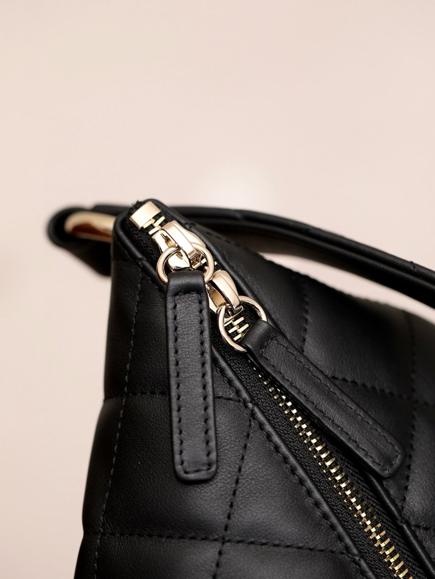 CC 23B MAXI HOBO BAG