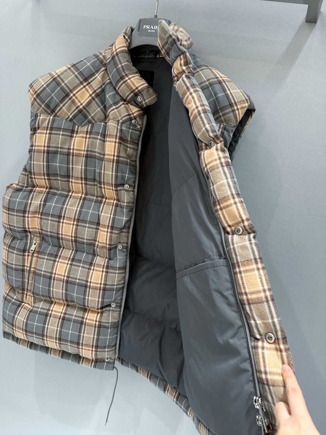 PD VEST