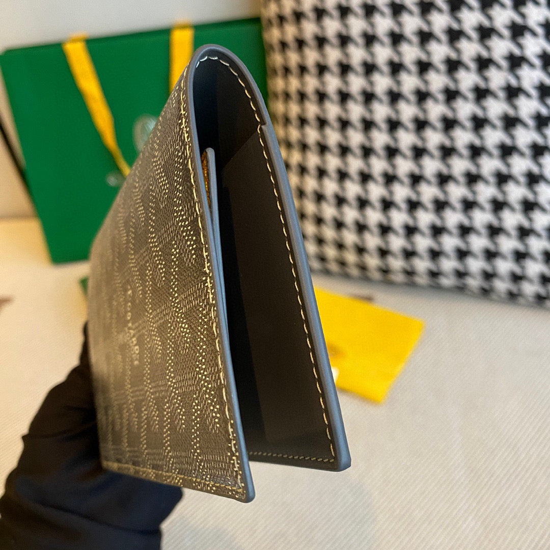 GOYA GRENELLE PASSPORT COVER