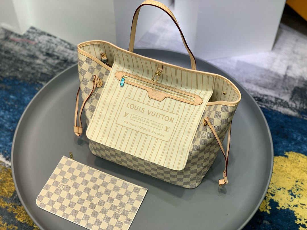 LOU NEVERFULL MM