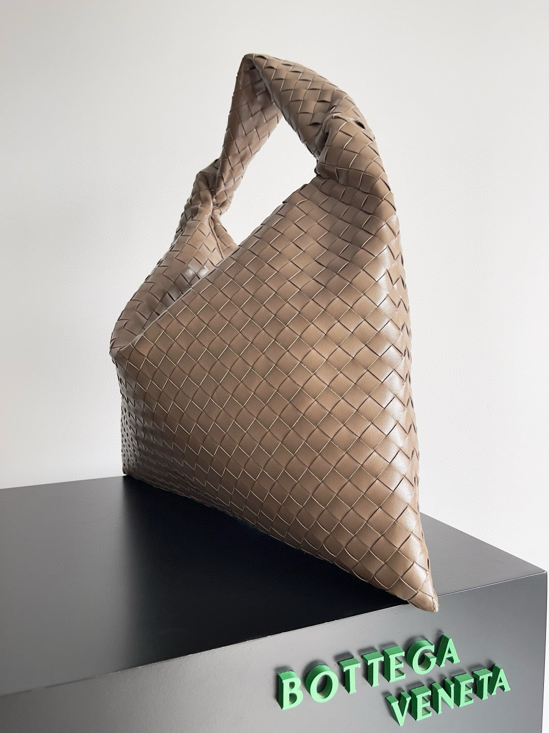 BOTT V LARGE HOP BAG
