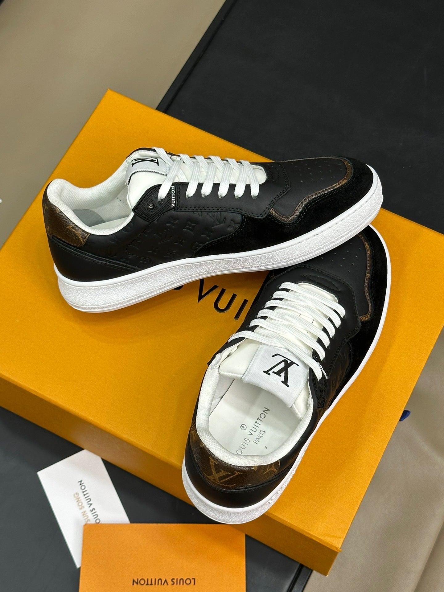 LOU TRAINERS