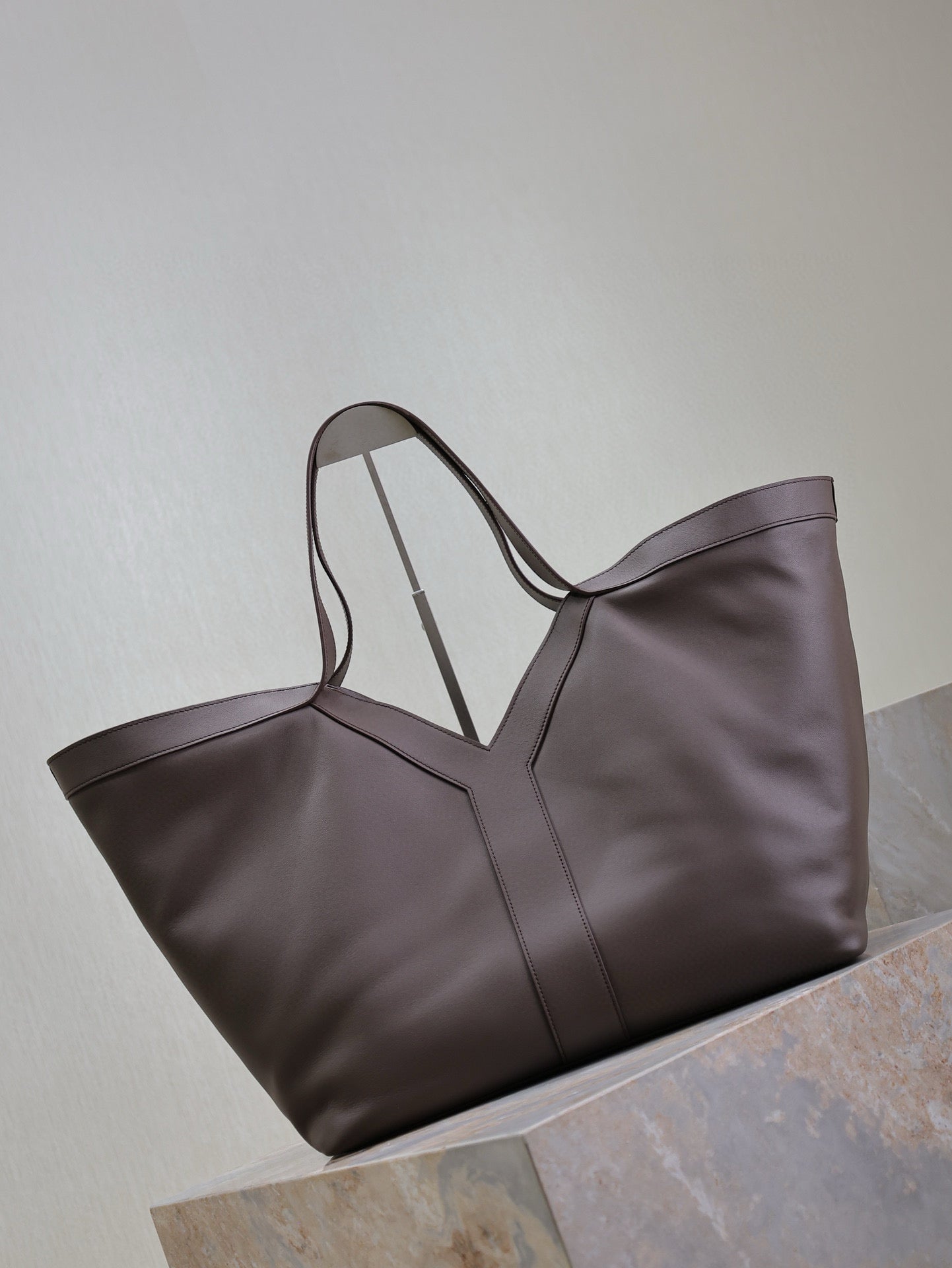 SL Y TOTE IN LEATHER BAG