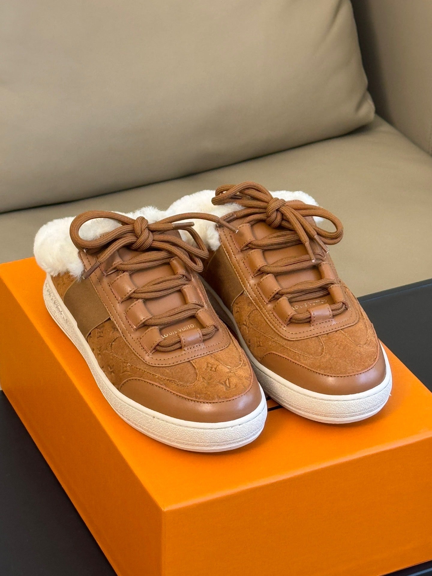 LOU OPEN BACK SNEAKERS