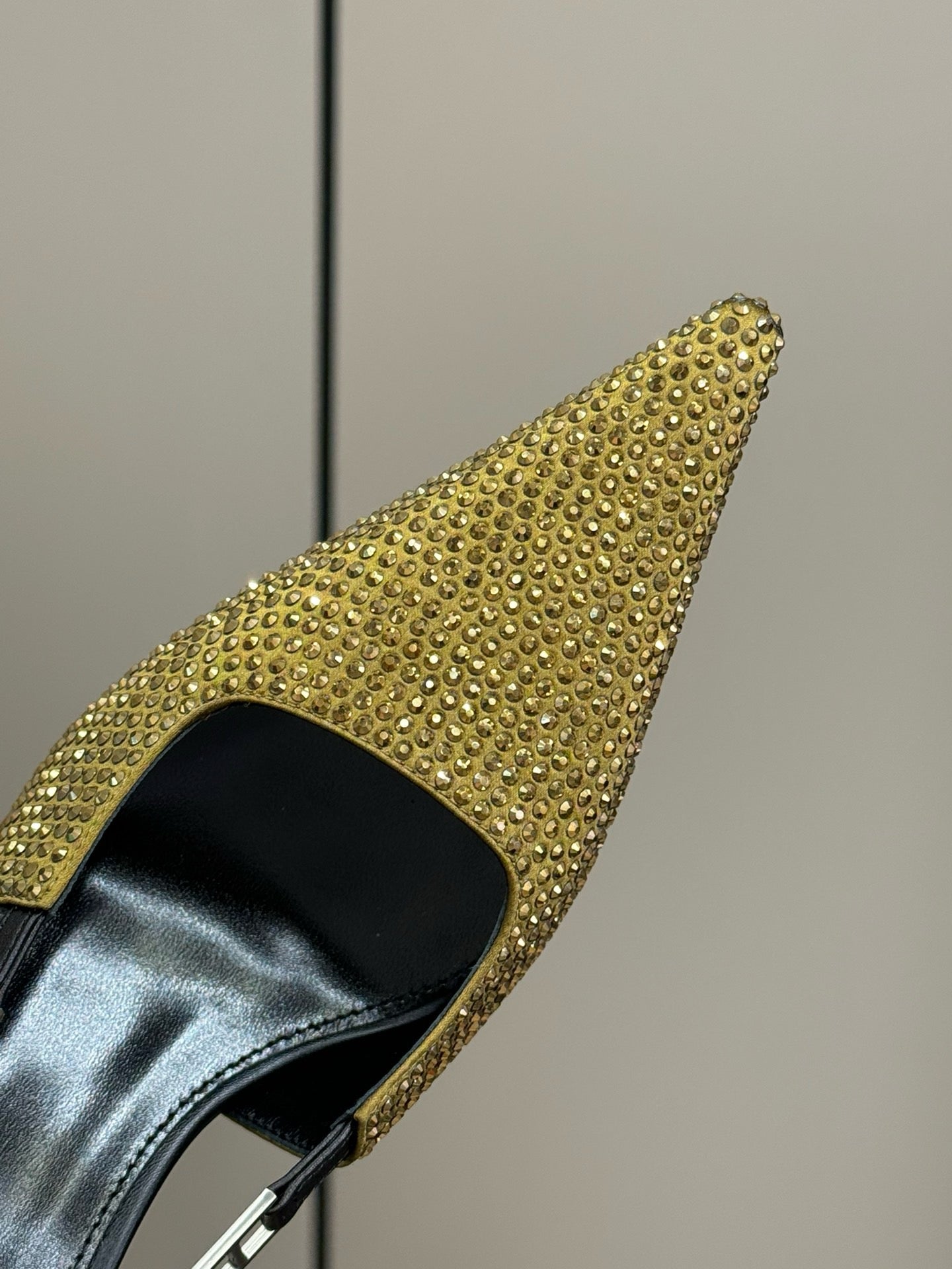 SL HEELS