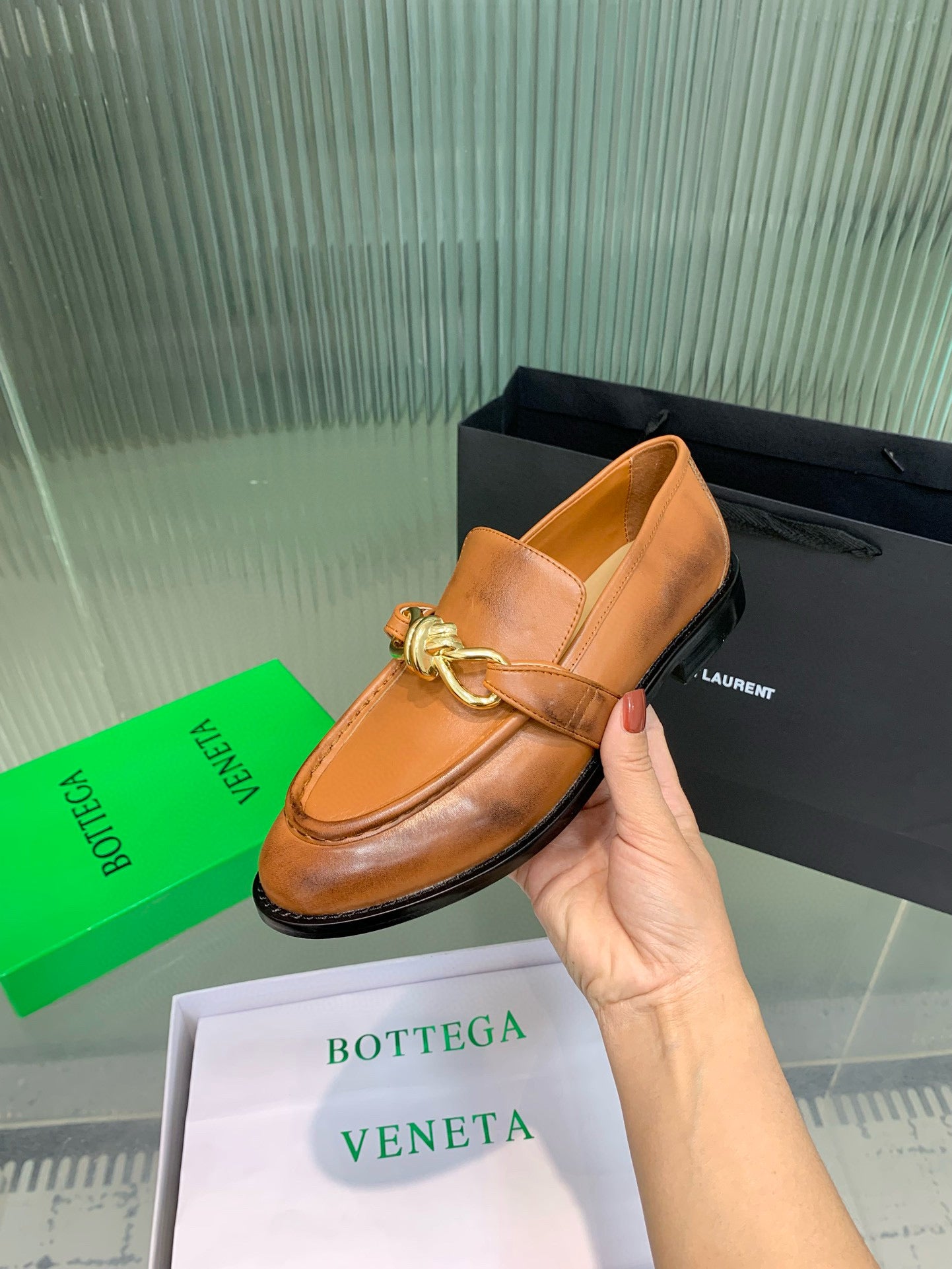 BOTT LOAFERS