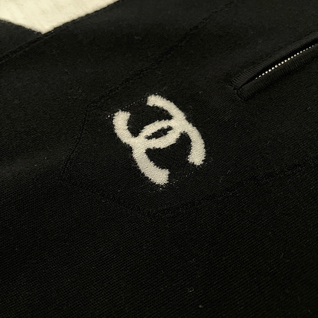 CC KNIT HOODIE
