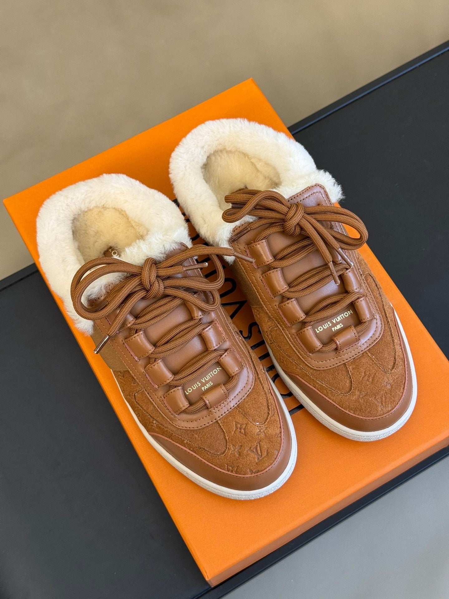 LOU OPEN BACK SNEAKERS