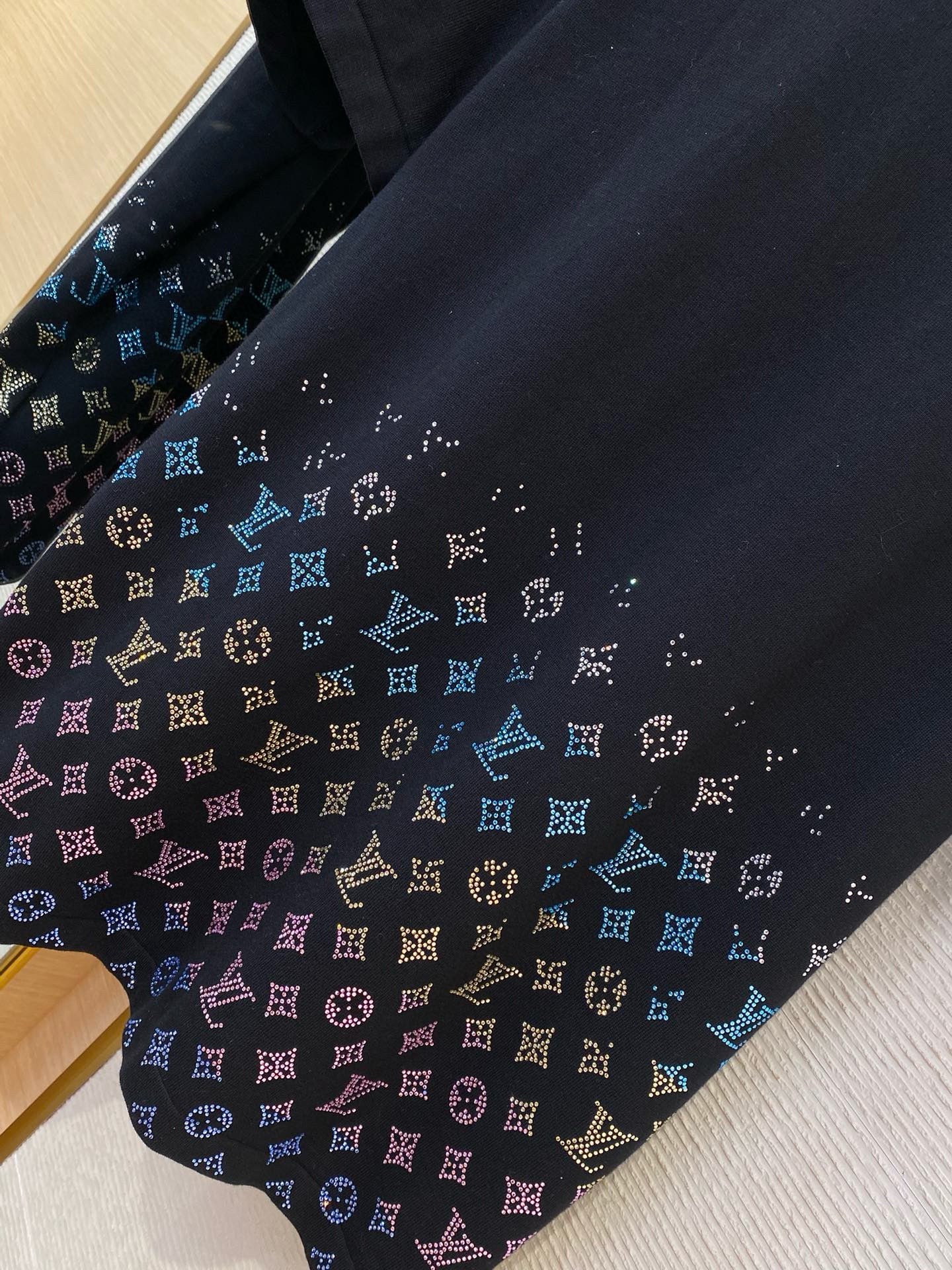 LOU T-SHIRT