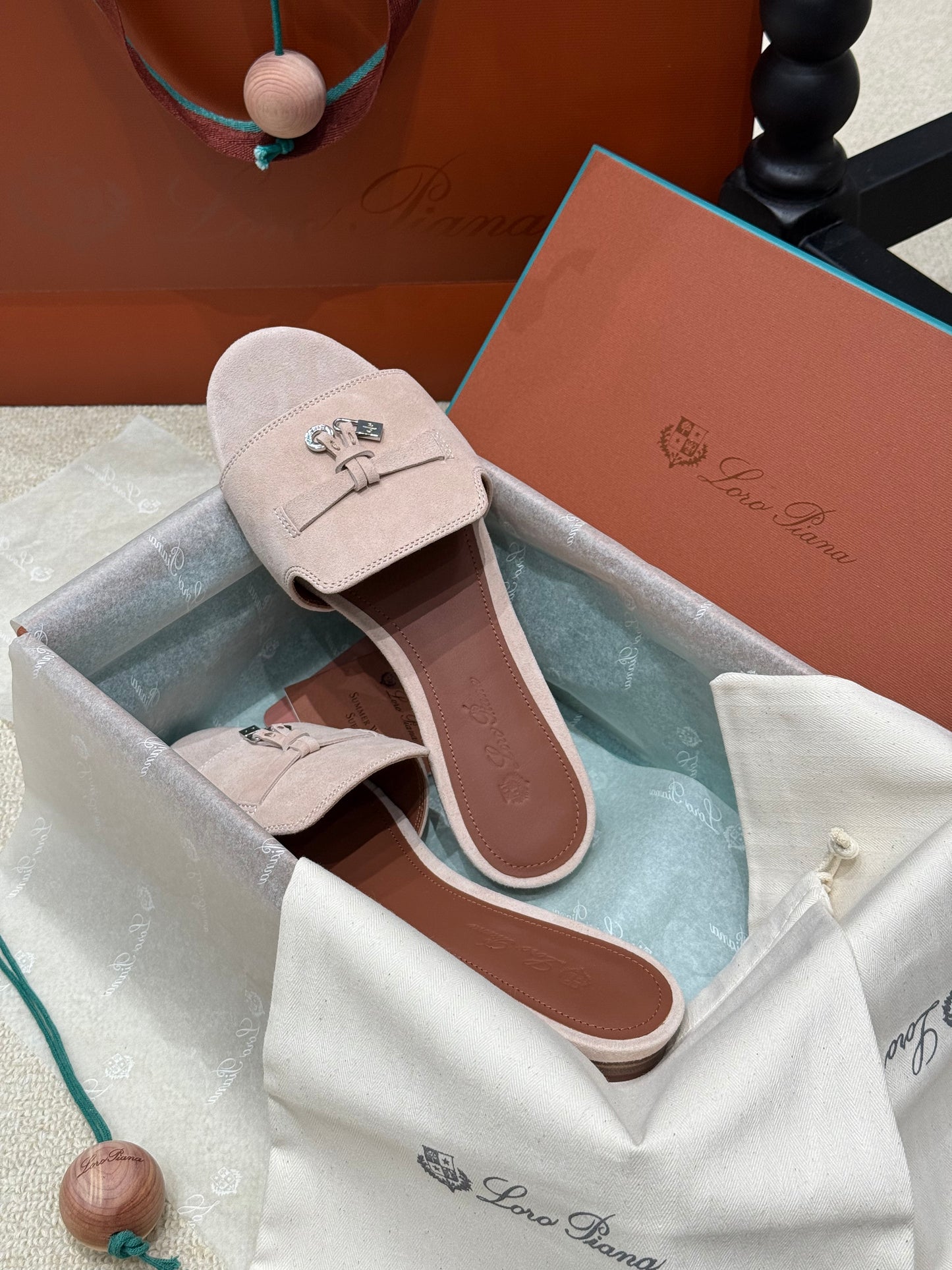 LORO P SUMMER CHARM SLIPPER