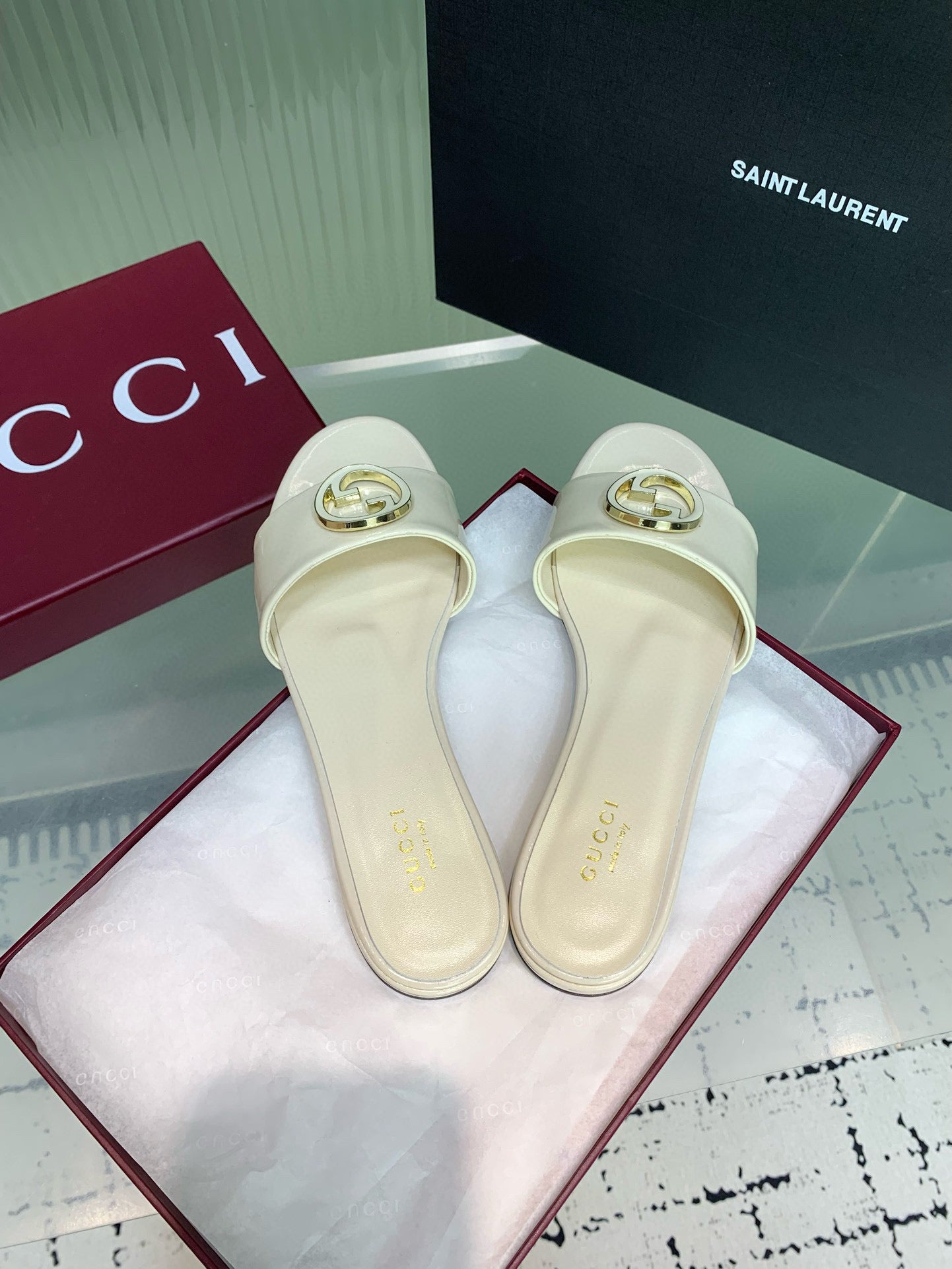 GG SANDALS