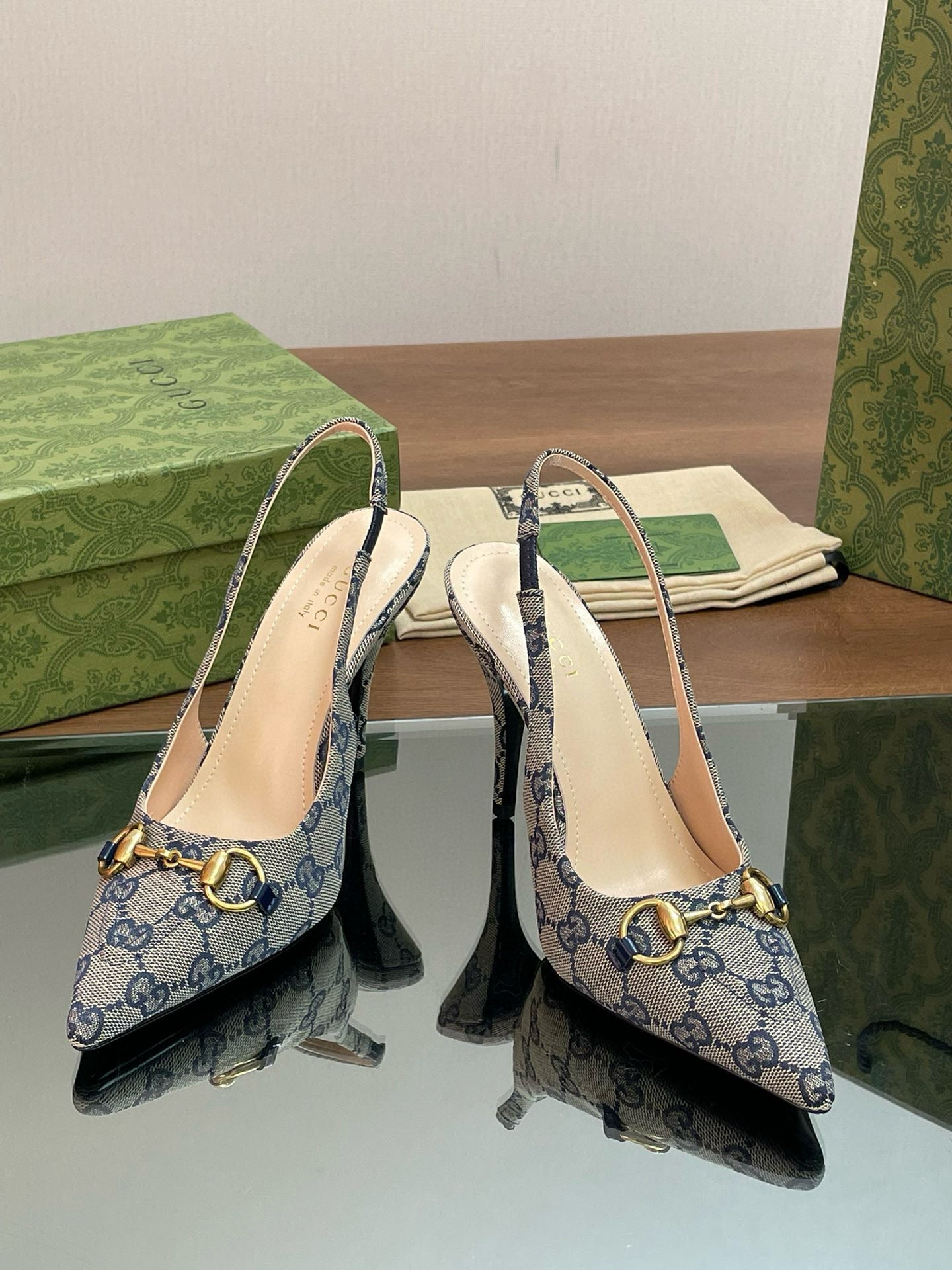 GG HEELS