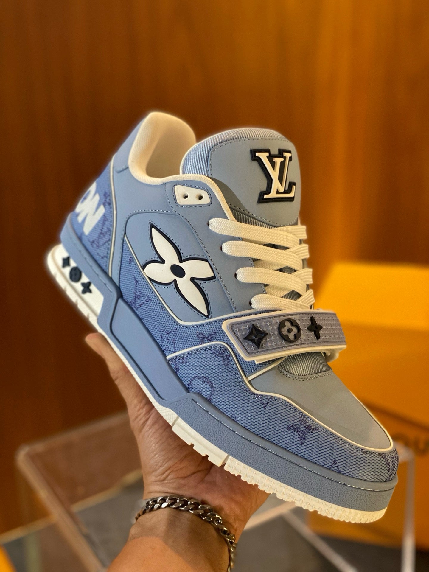 LOU TRAINERS