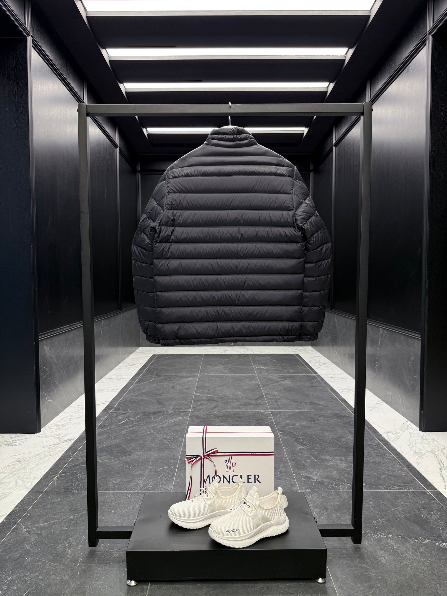 MONC DANIEL JACKET