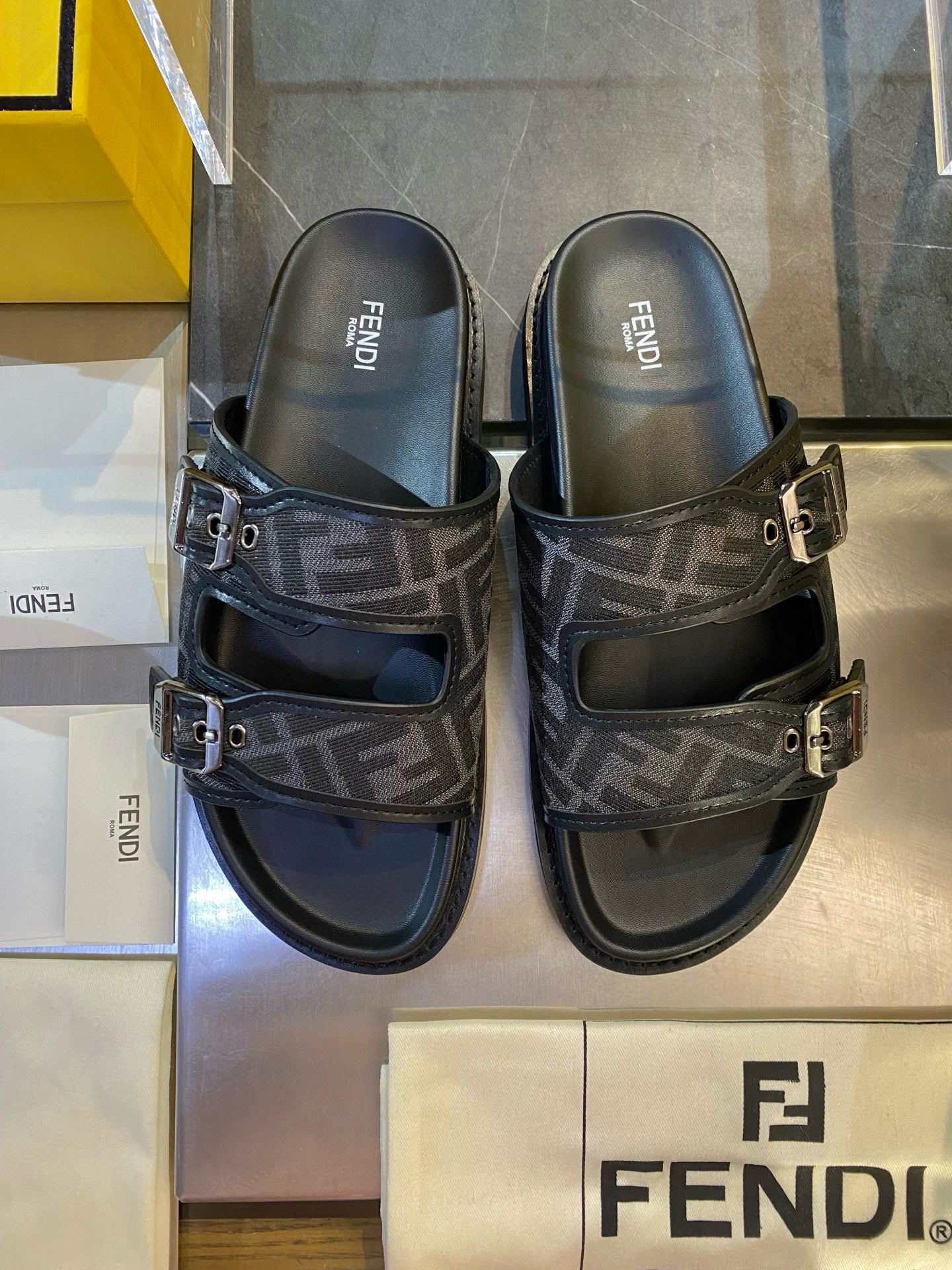 FEN SANDALS