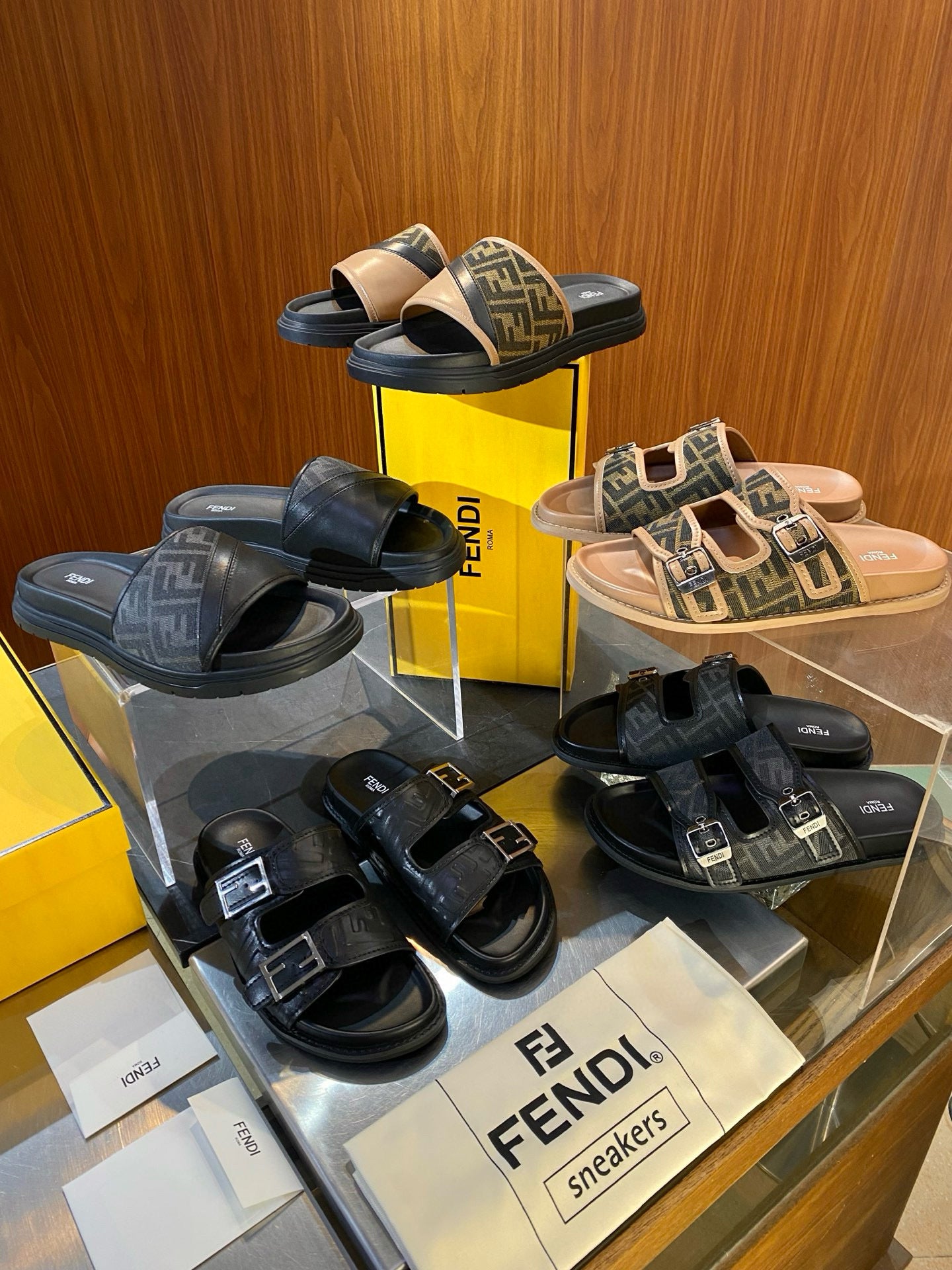 FEN SANDALS