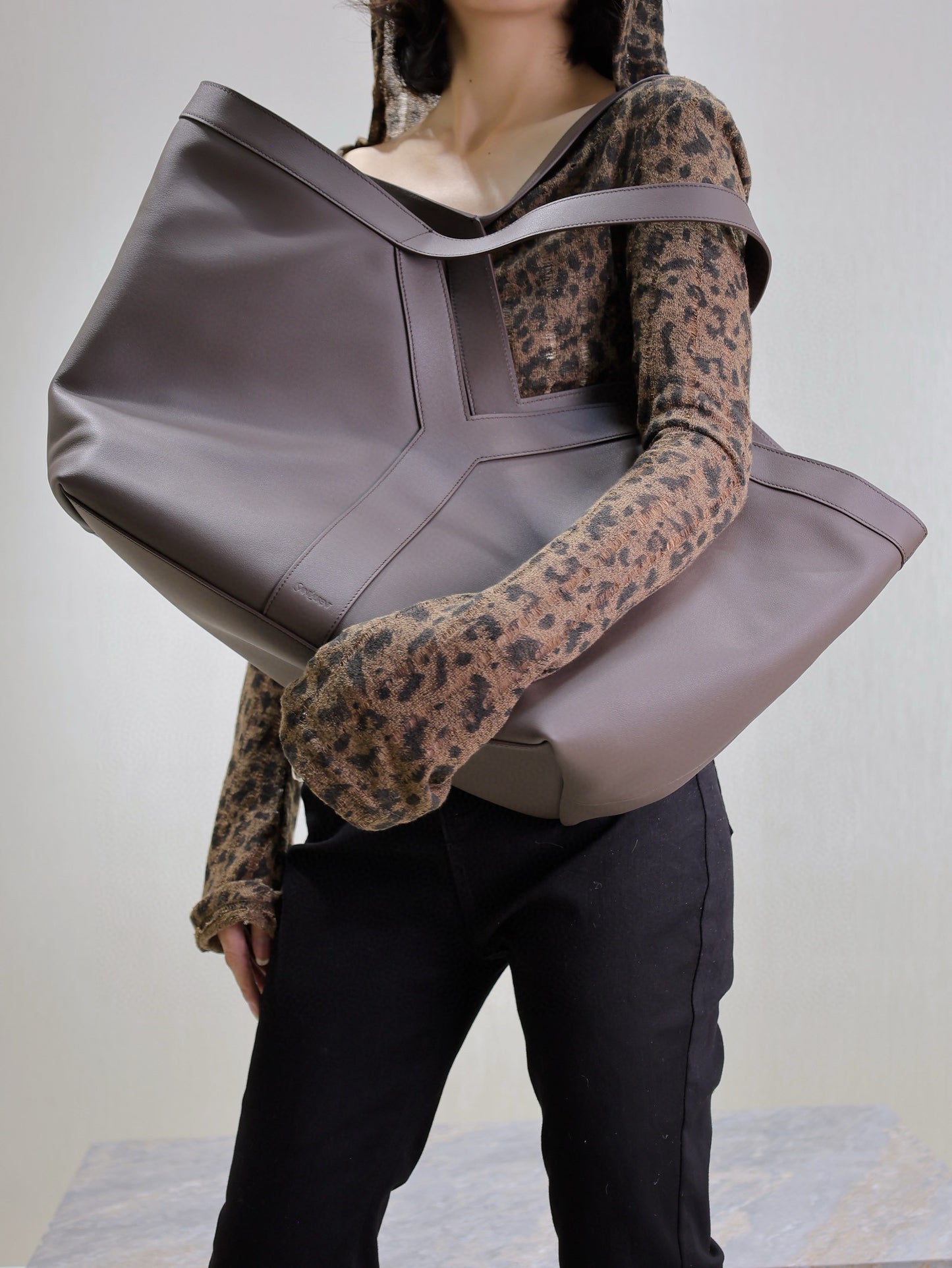 SL Y TOTE IN LEATHER BAG