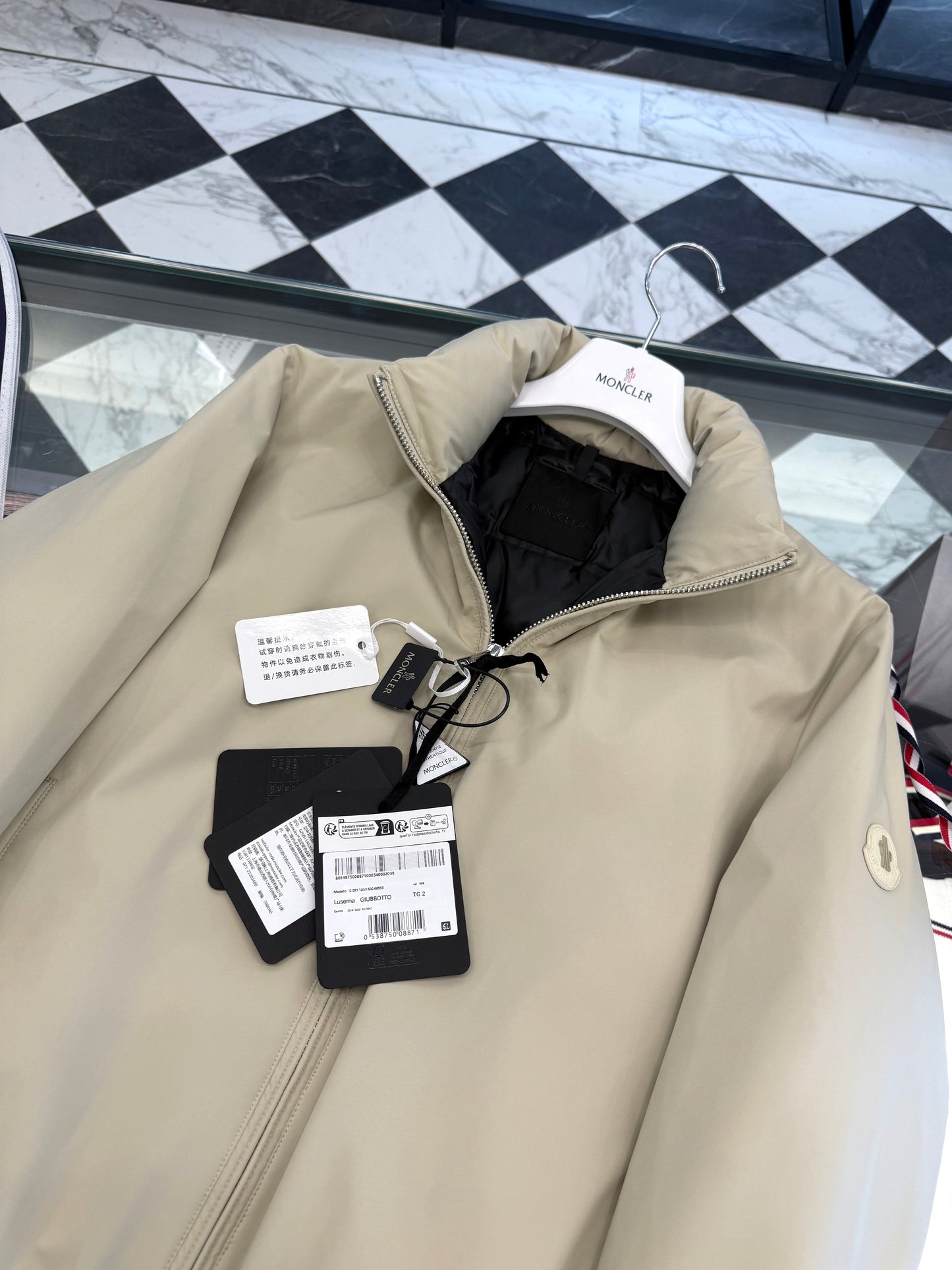 MONC LUSERNA JACKET