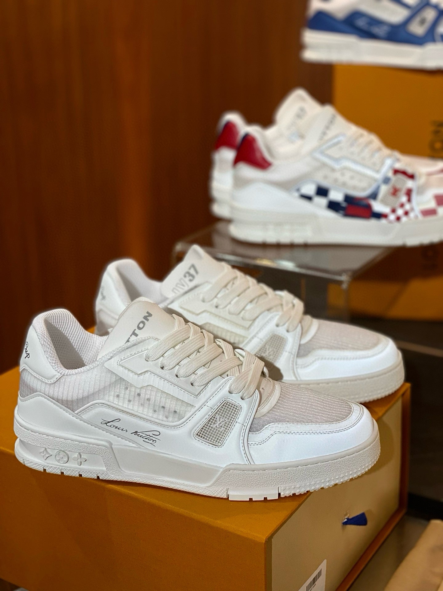 LOU TRAINERS