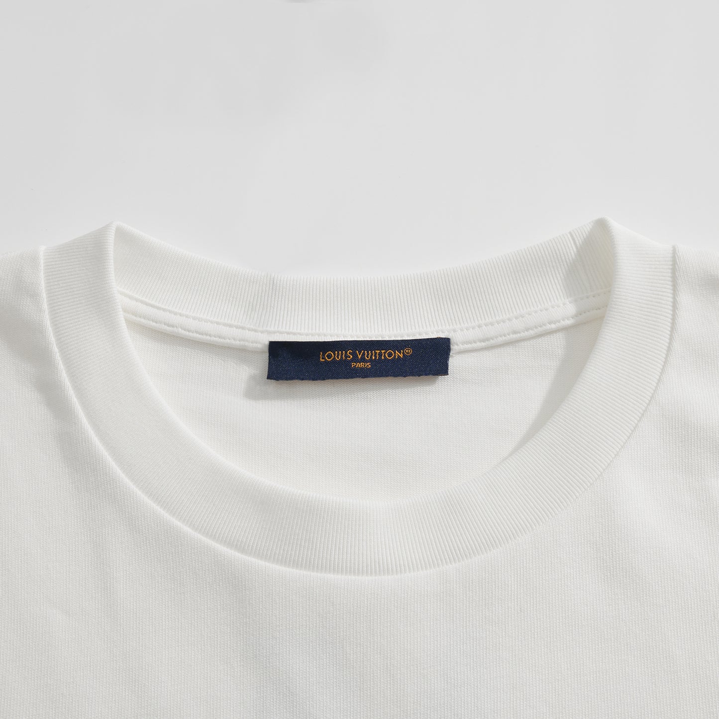 LOU T-SHIRT