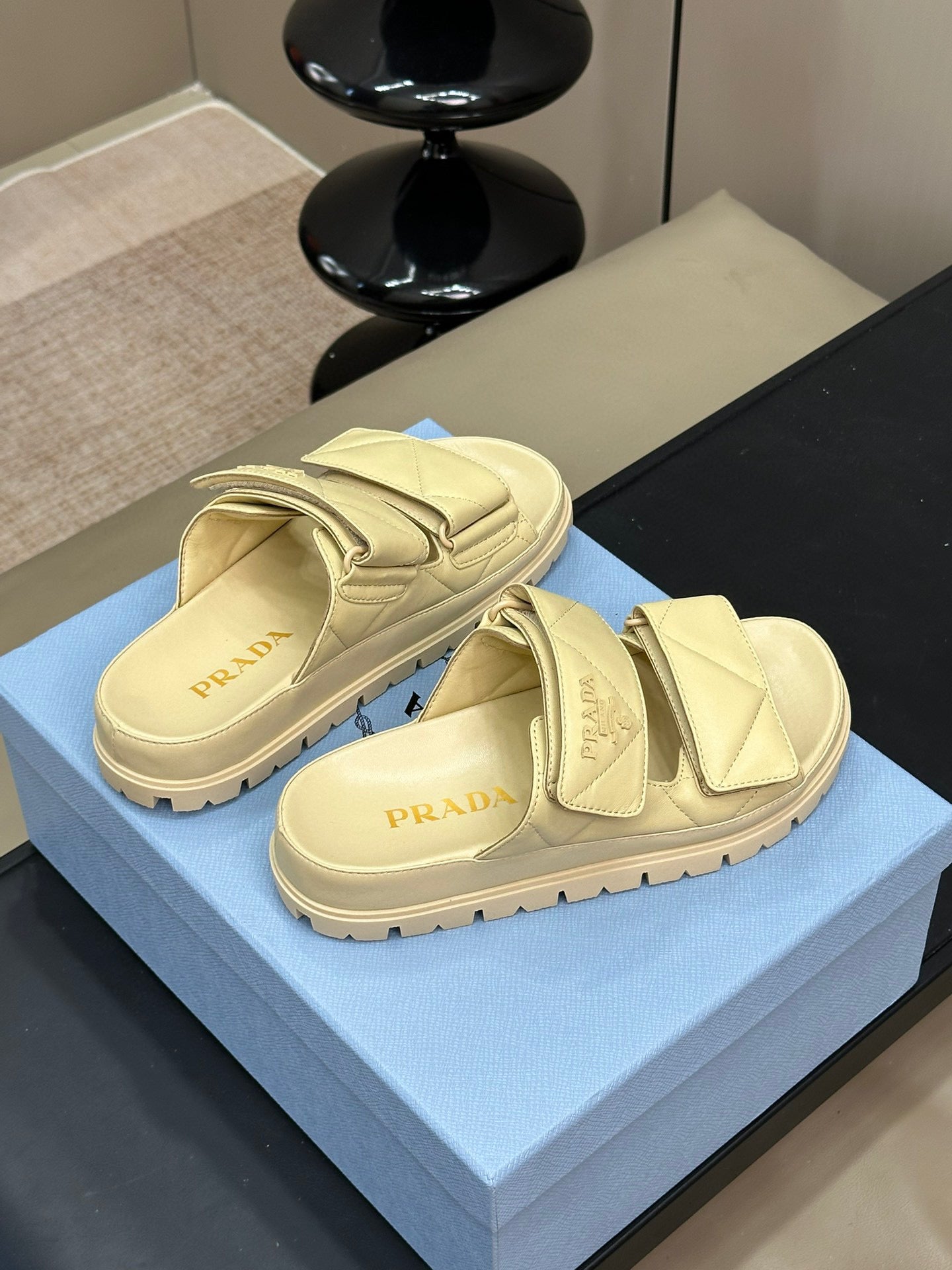 PD NAPPA LEATHER SLIDES
