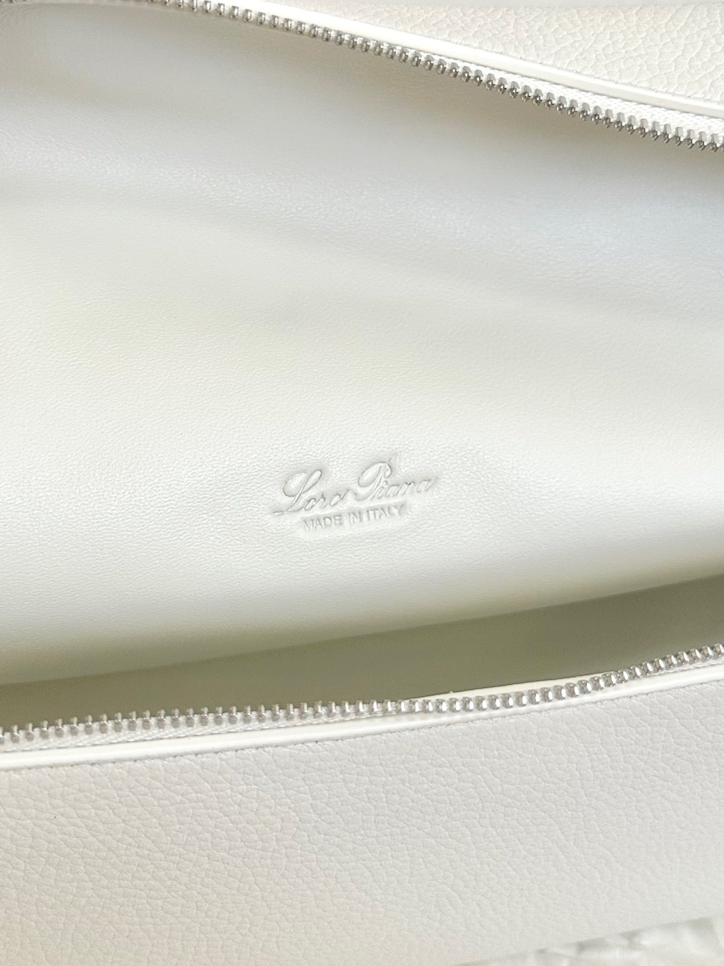 LORO P EXTRA POUCH L27