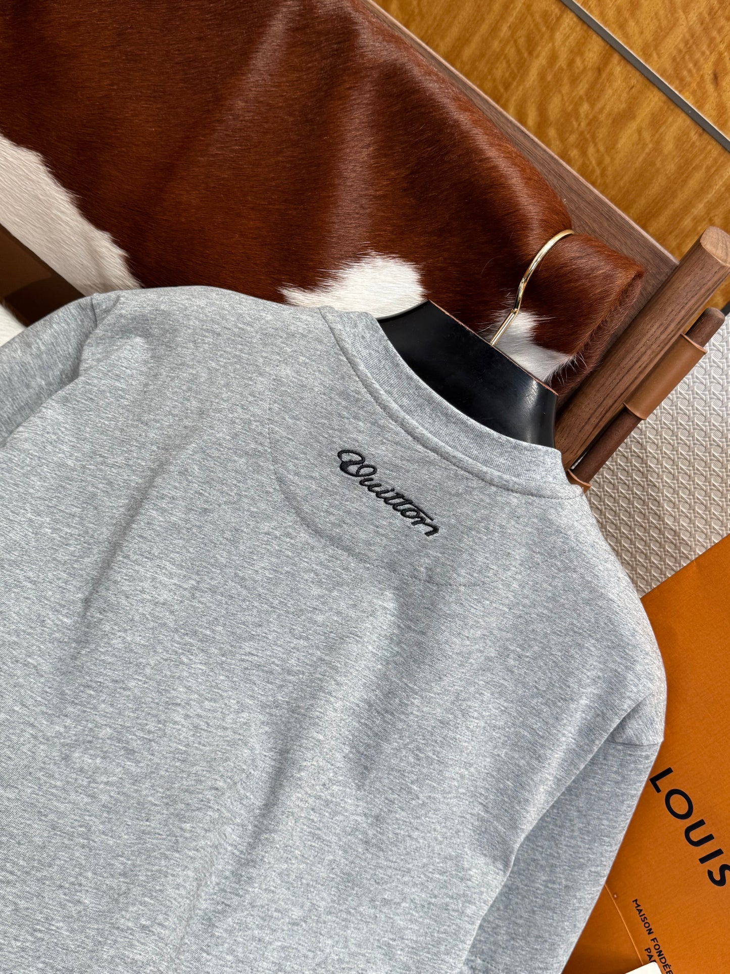 LOU T-SHIRT