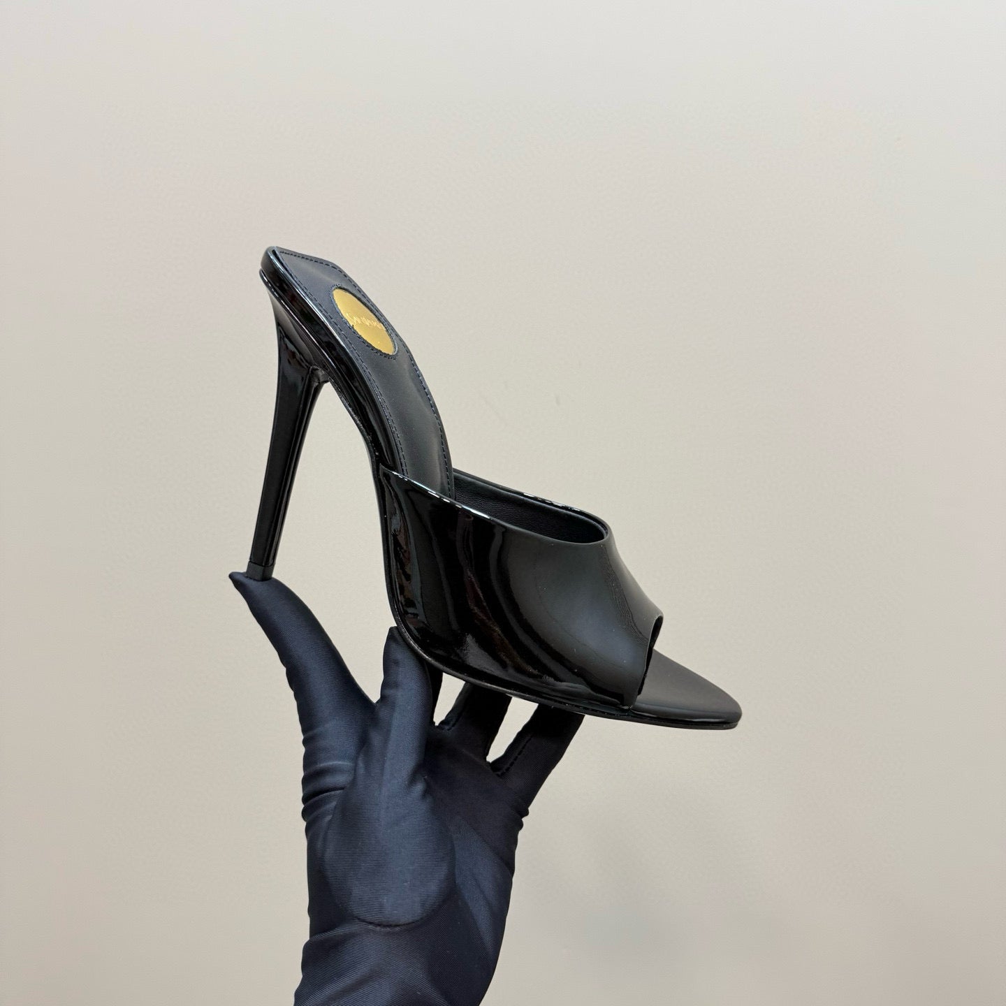 SL HEELS