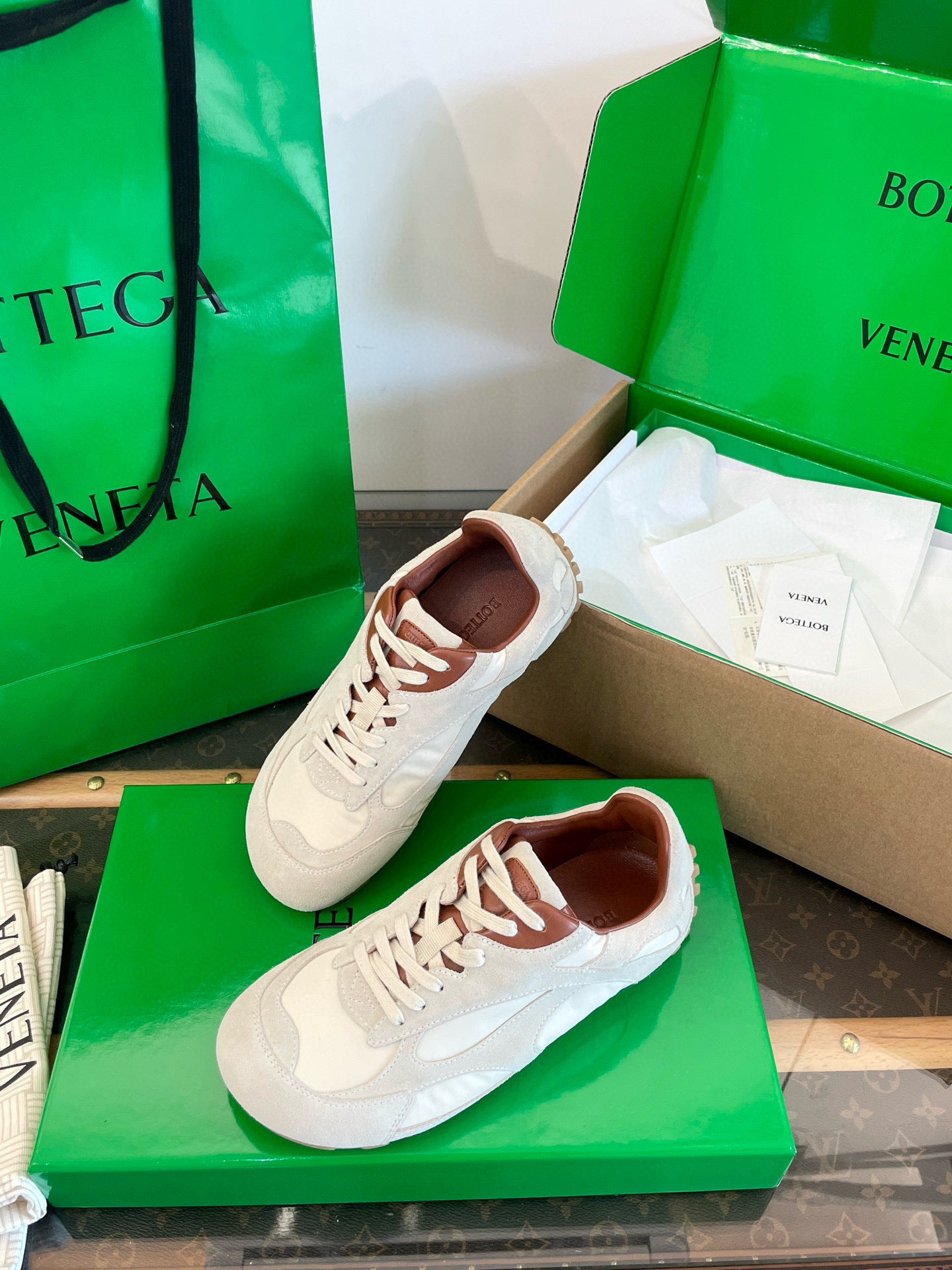 BOTT V ORBIT SNEAKER