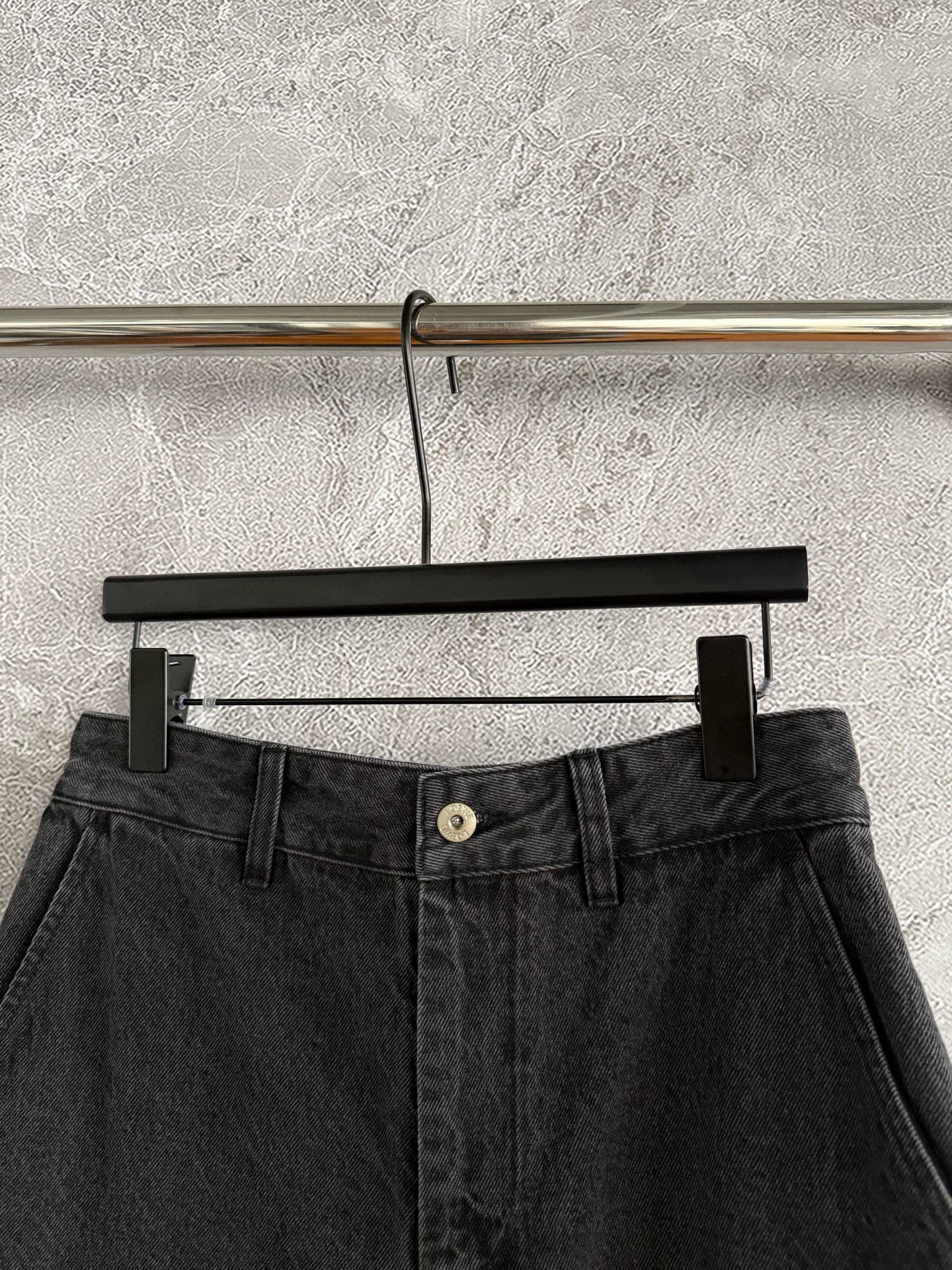 LOEW JEANS