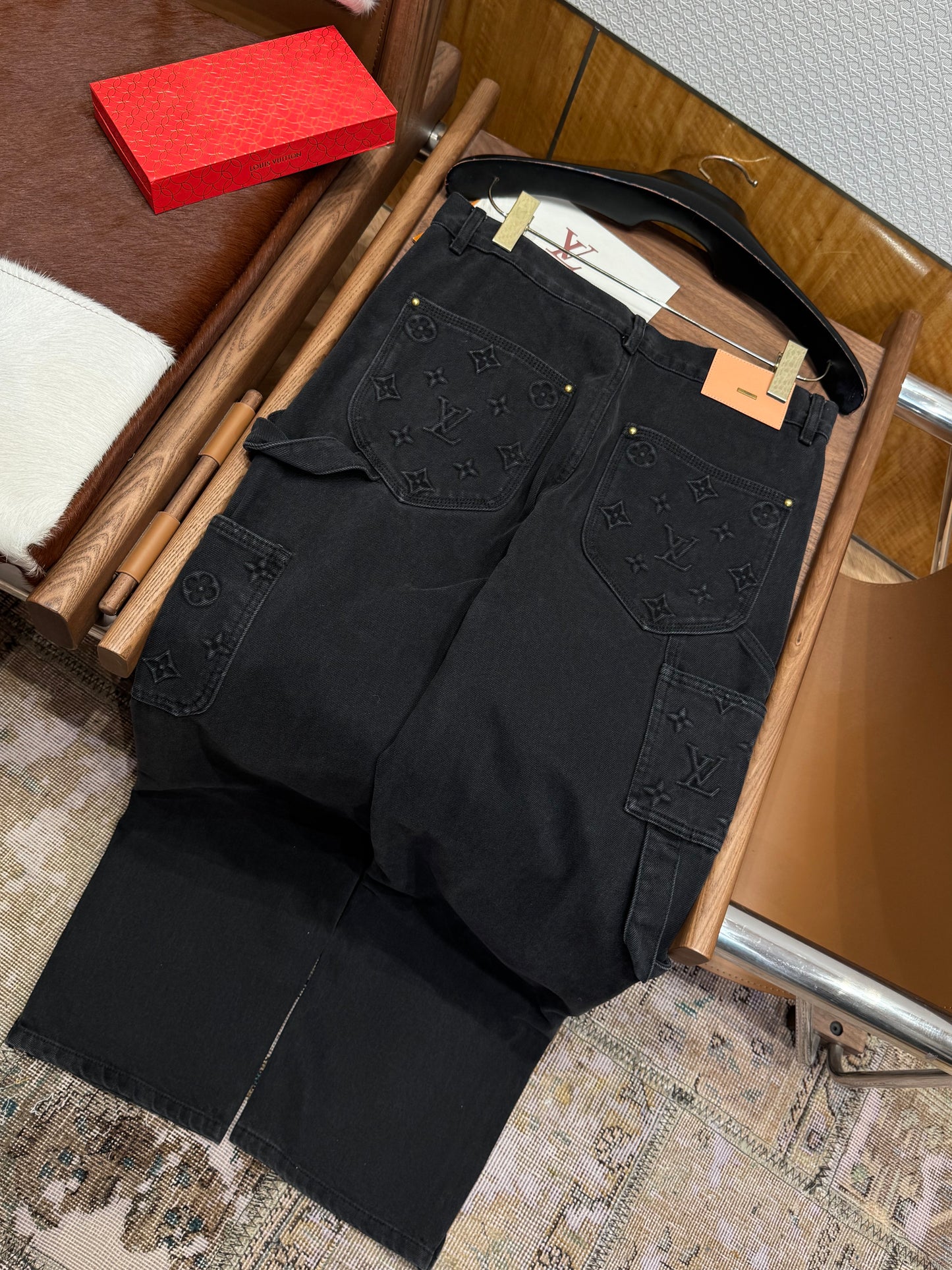 LOU JEANS