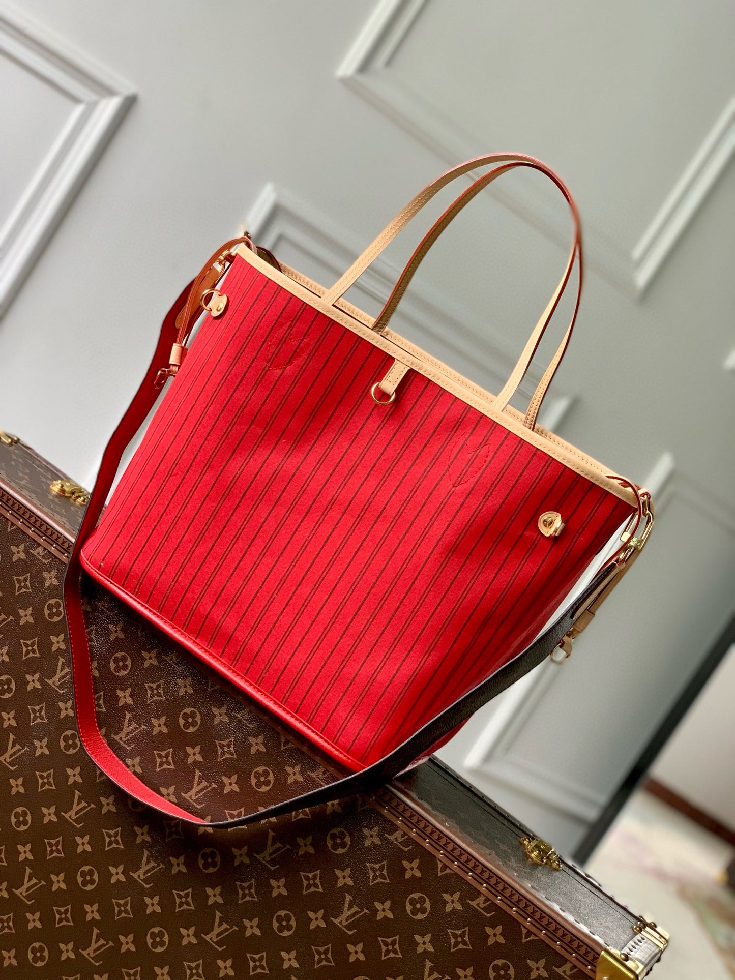 LOU NEVERFULL INSIDE OUT MM TOTE BAG