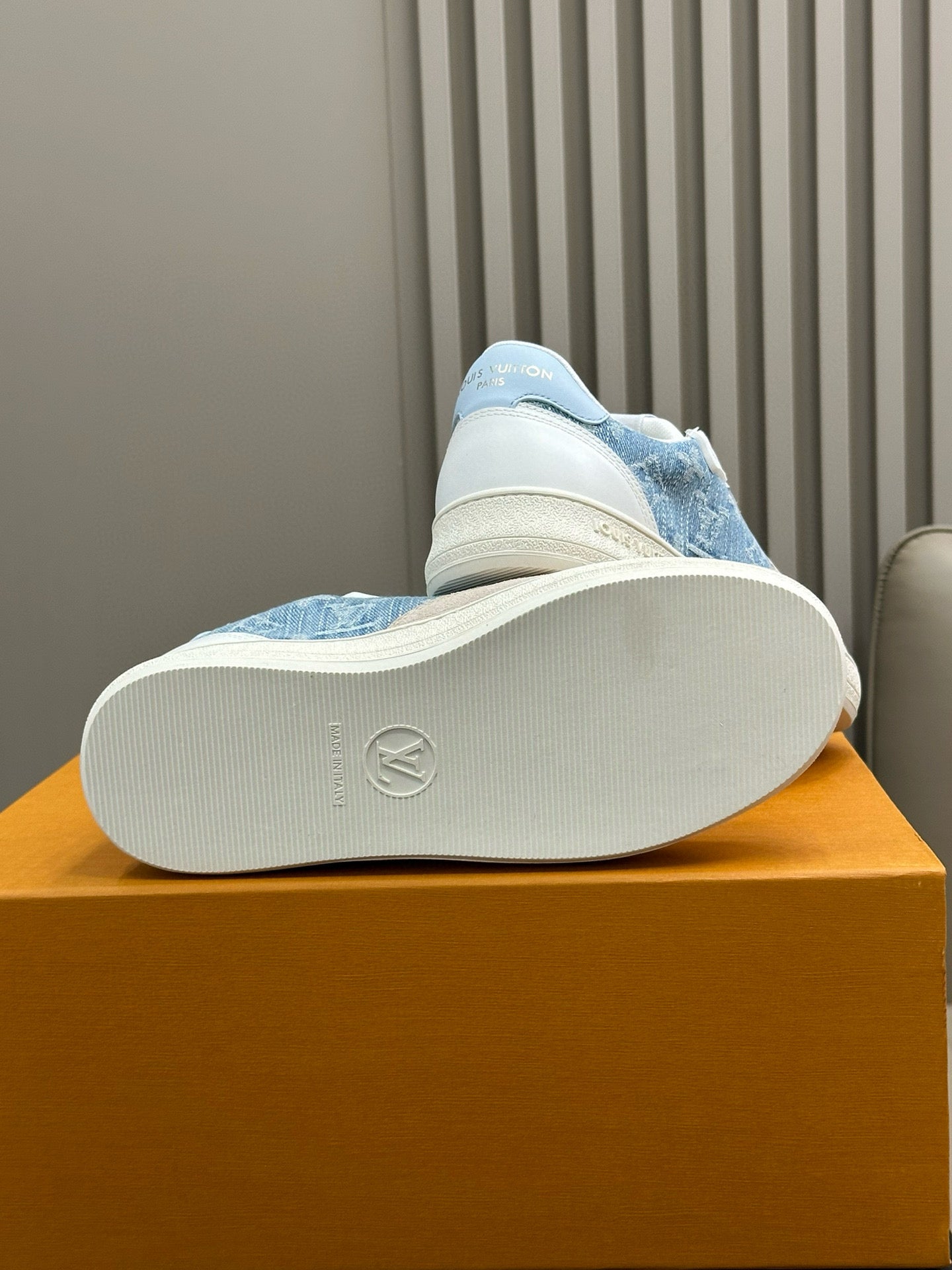 LOU STADIUM SNEAKER