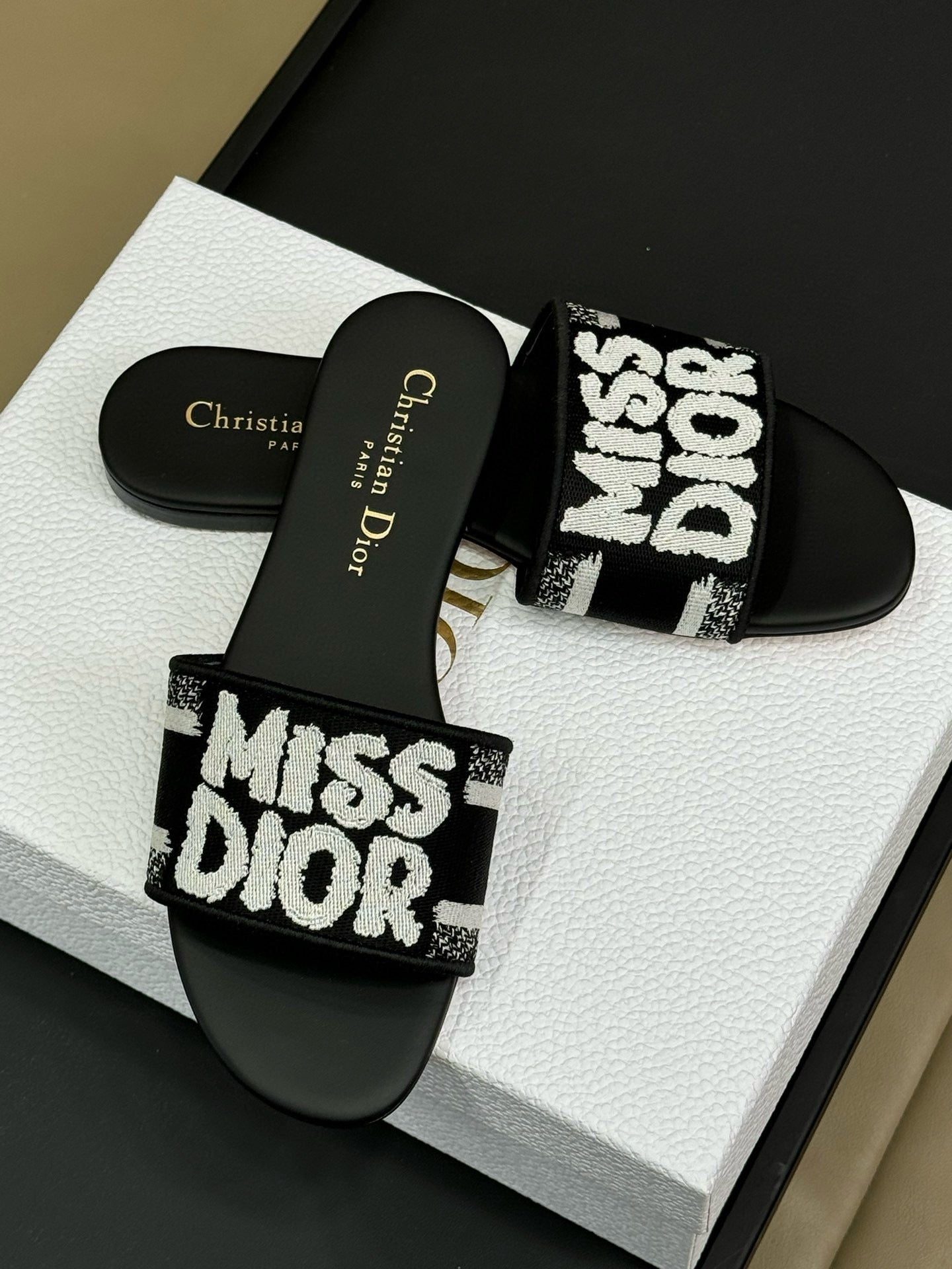 CD DWAY SLIDES