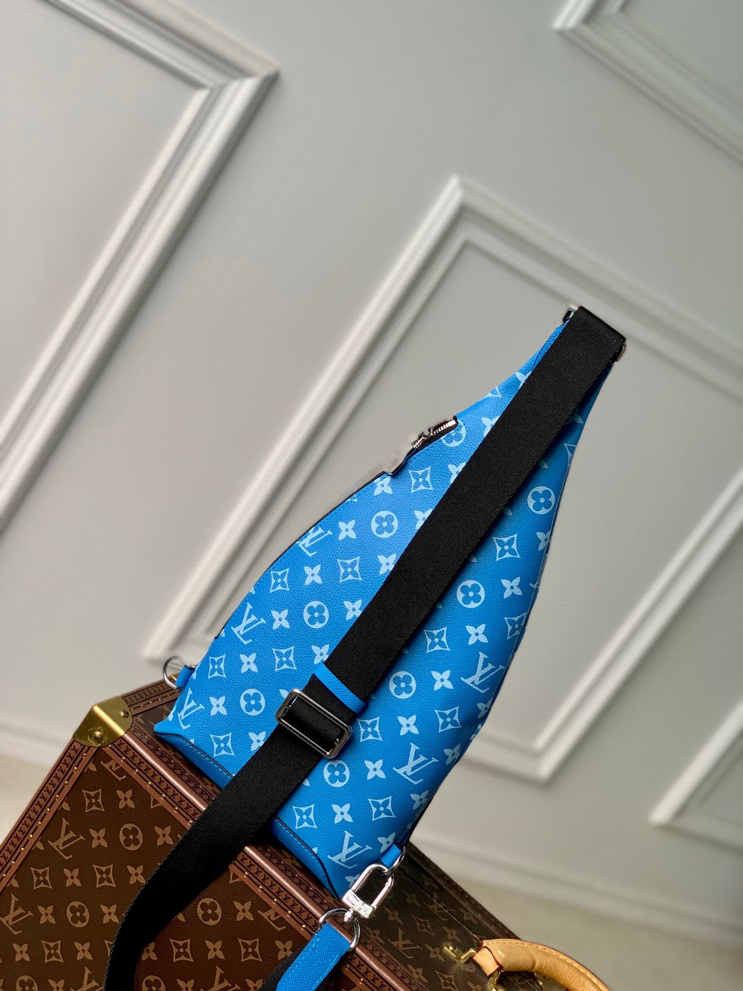 LOU DUO SLING BAG