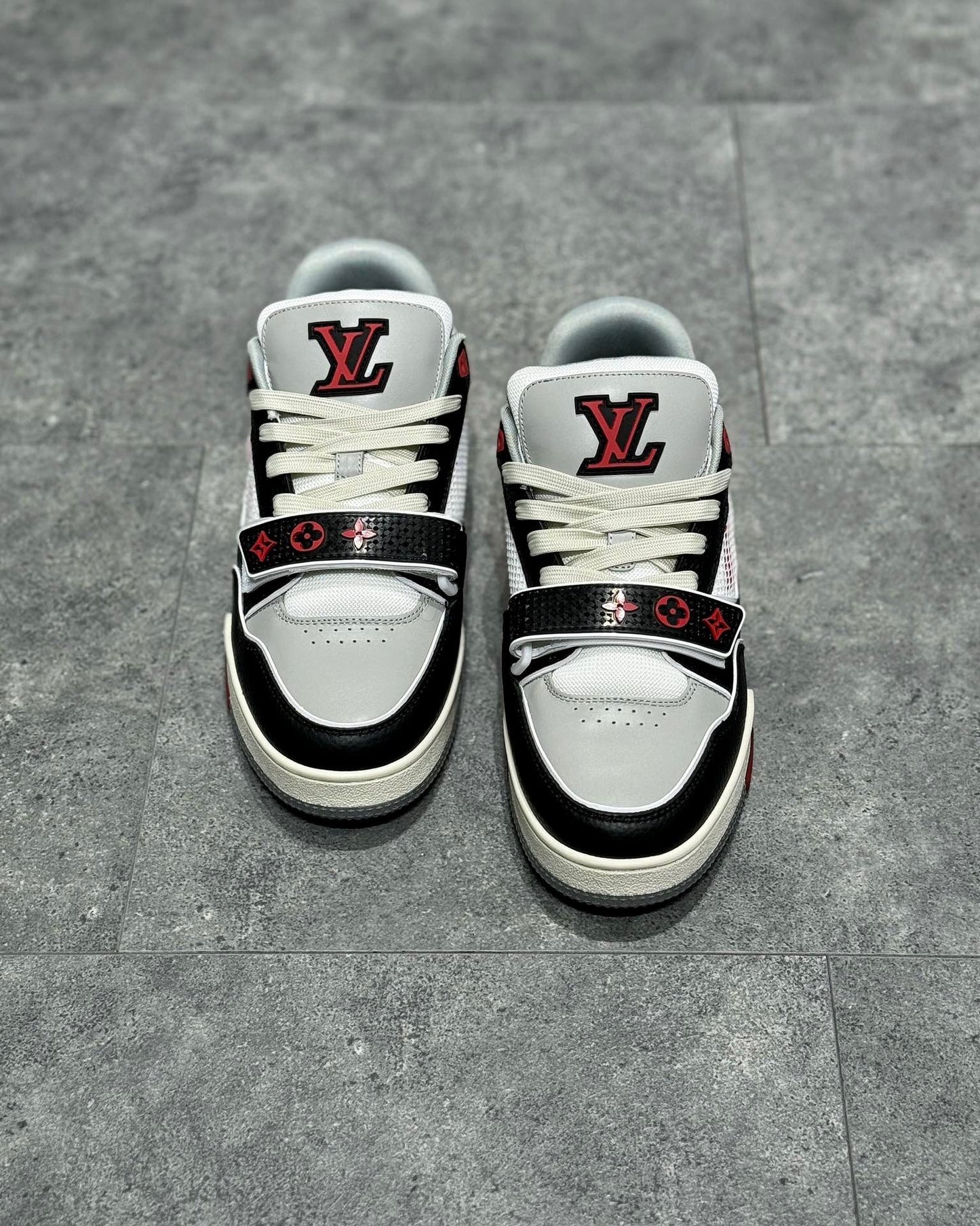 LOU TRAINERS