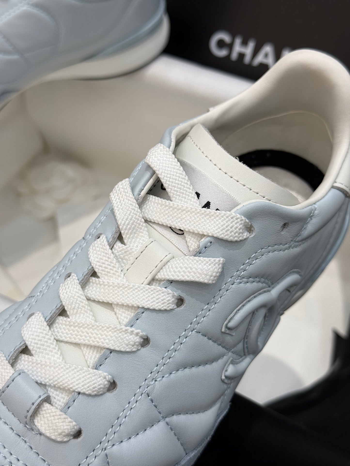 CC SNEAKER
