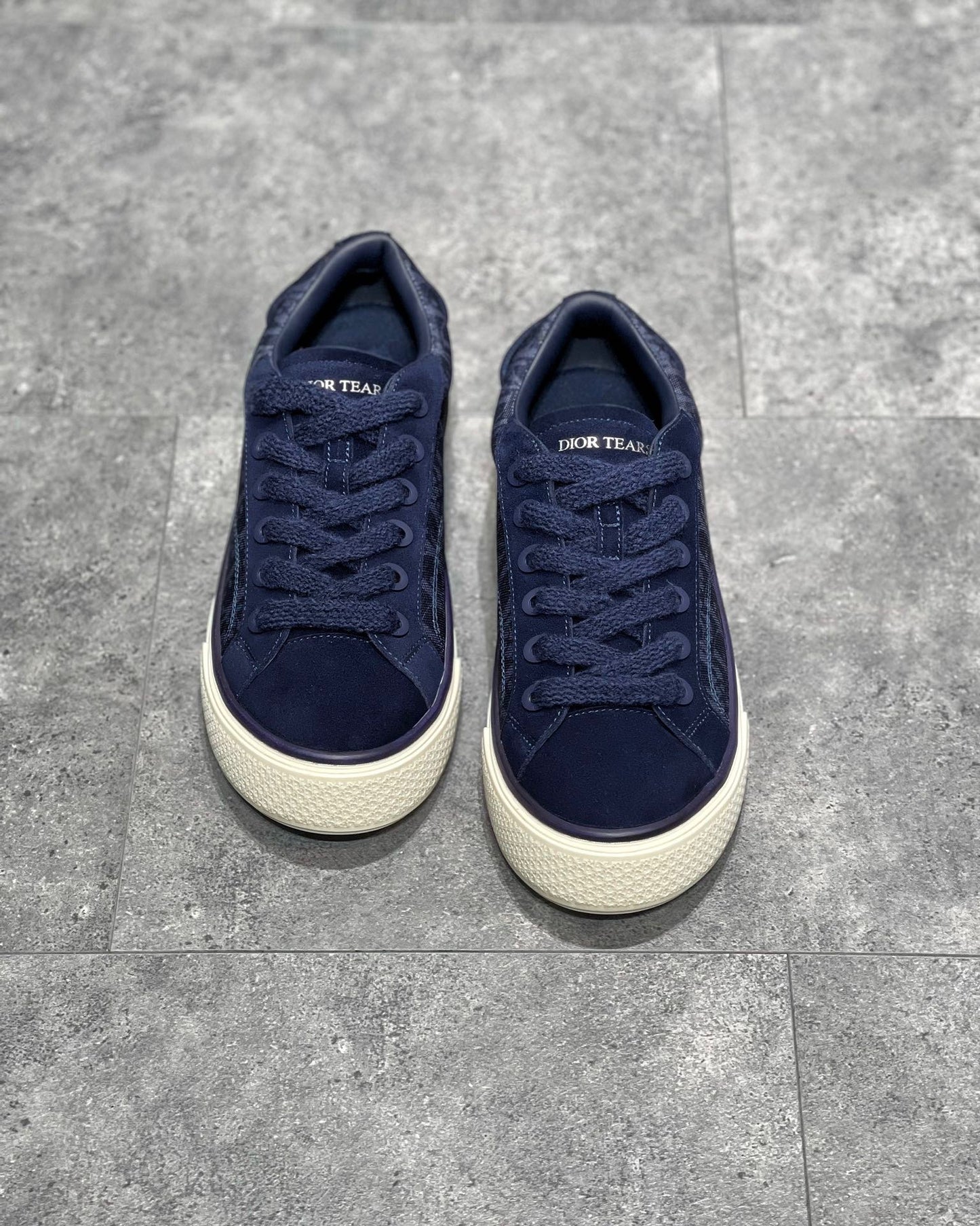 CD B33 SNEAKER