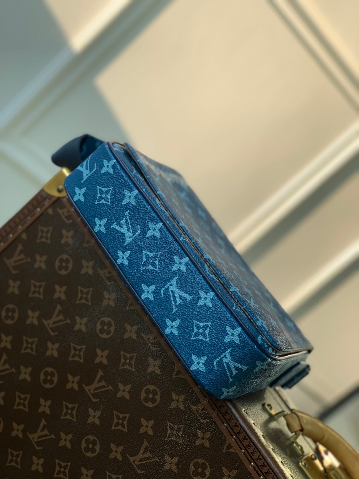 LOU DISTRICT PM MESSENGER BAG