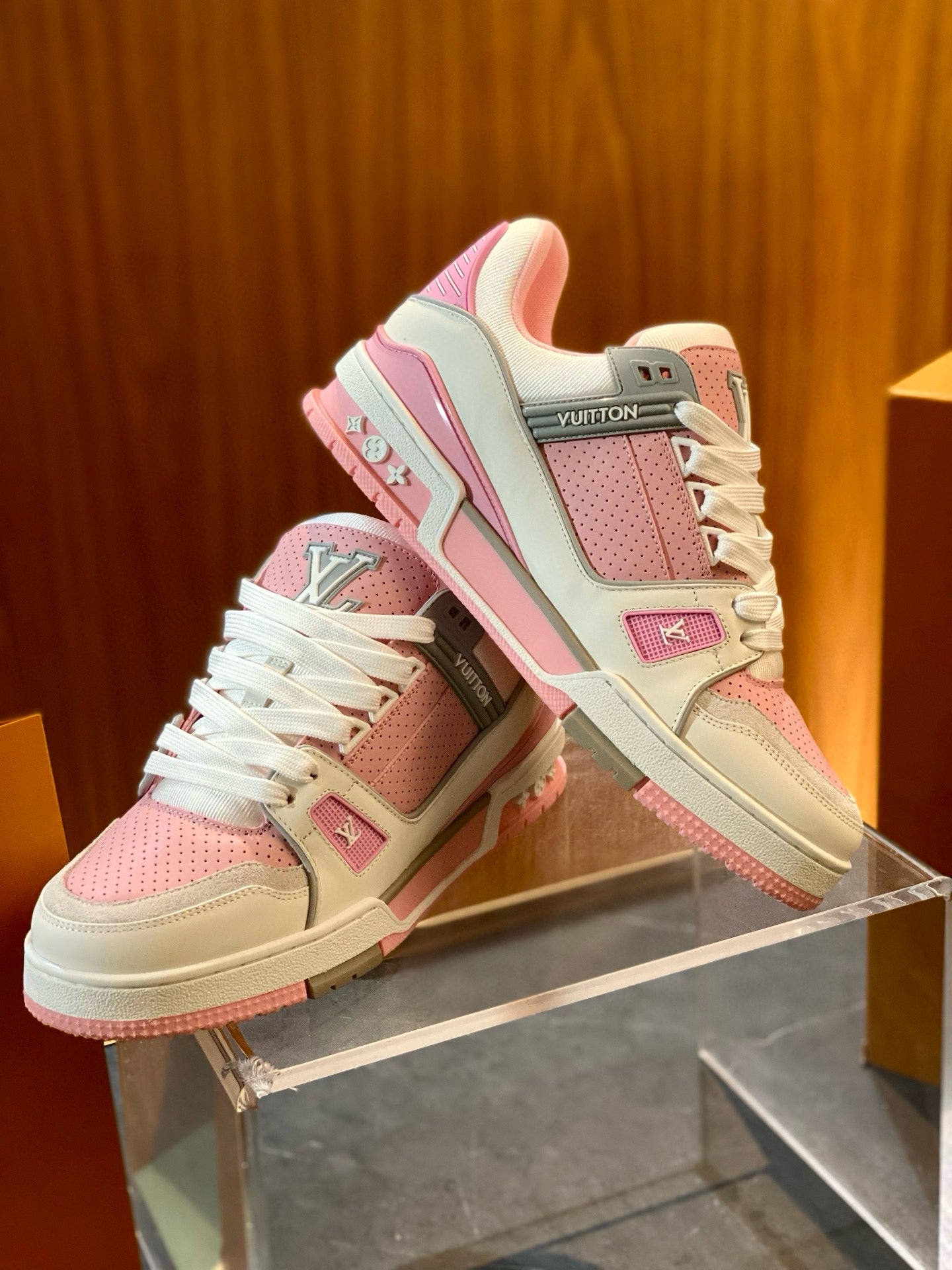 LOU TRAINERS