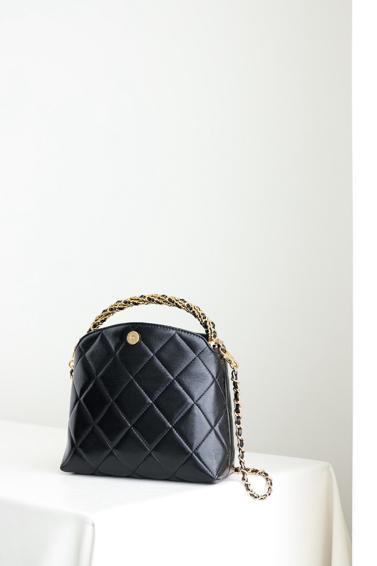 CC 24B HOBO BAG