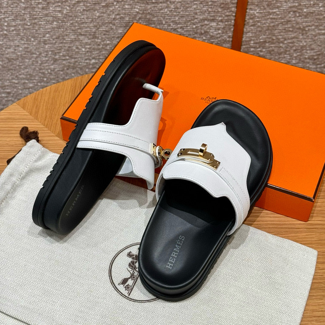HERM EMPIRE SANDALS