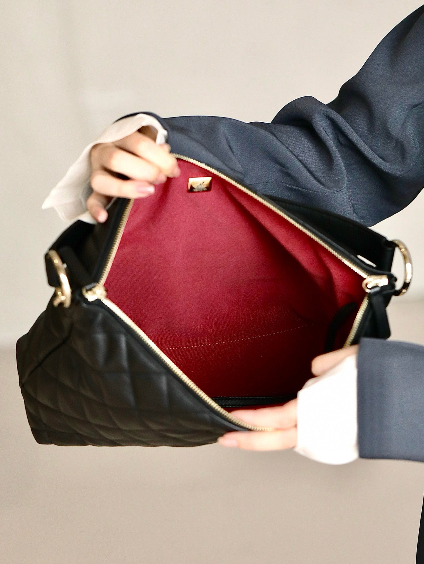 CC 23B HOBO BAG
