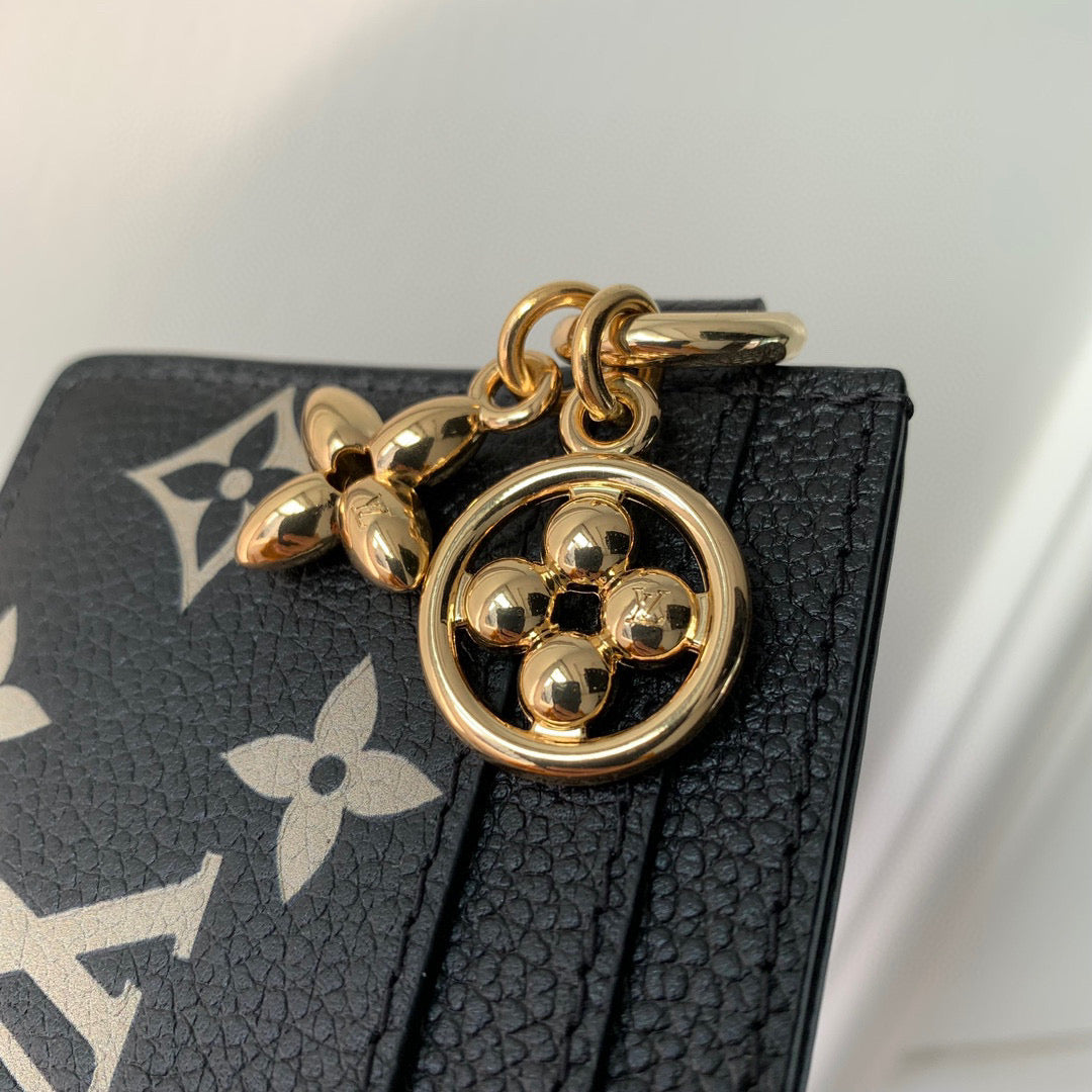 LOU CHARMS CARD HOLDER