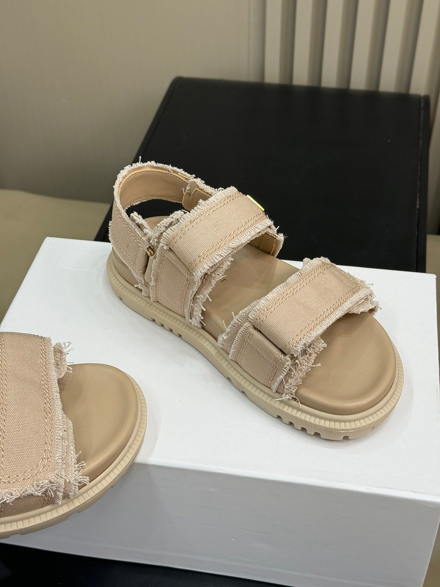 CD SANDALS