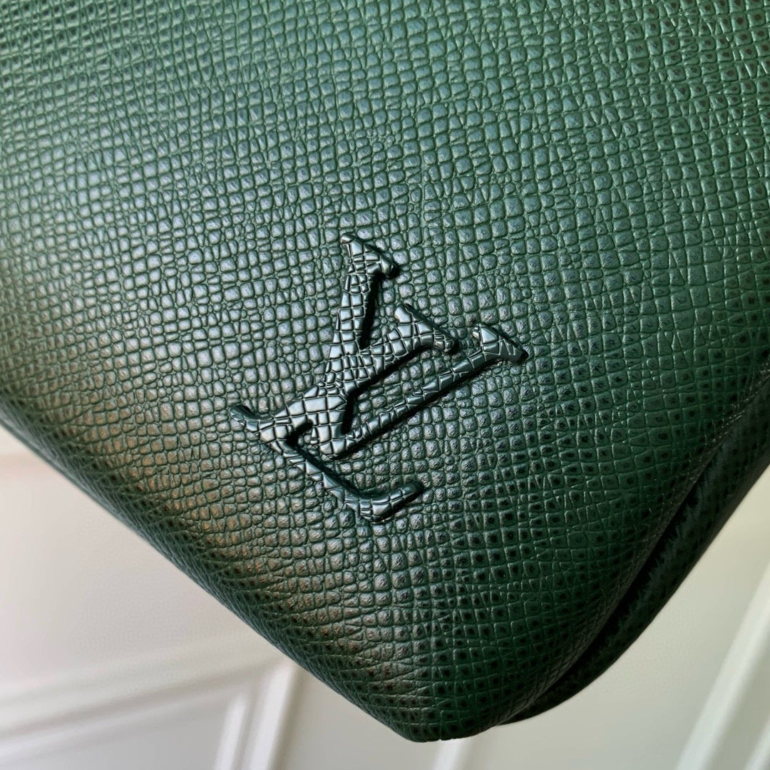 LOU AVENUE MESSENGER BAG